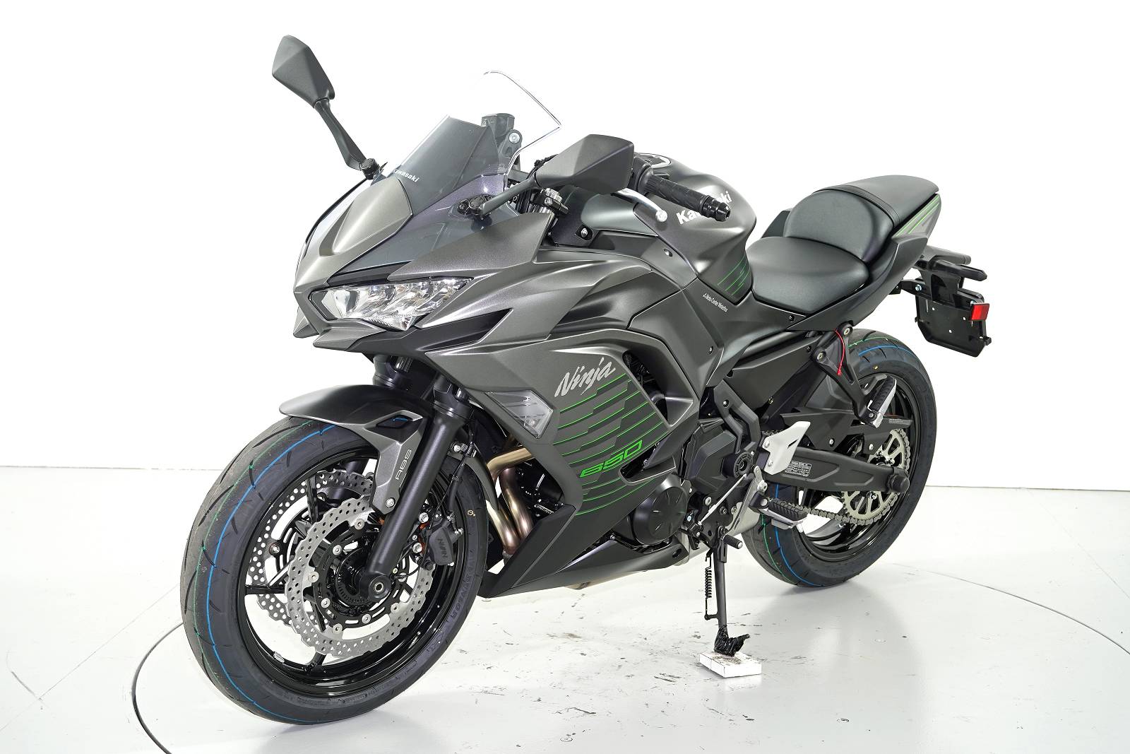 KAWASAKI NINJA 650-image-2