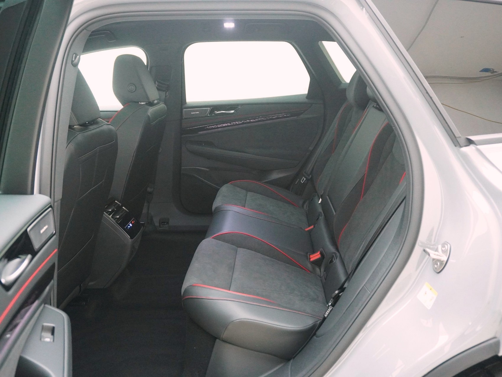VW ID.7 Tourer 86 kWh GTX 4MOTION-image-12