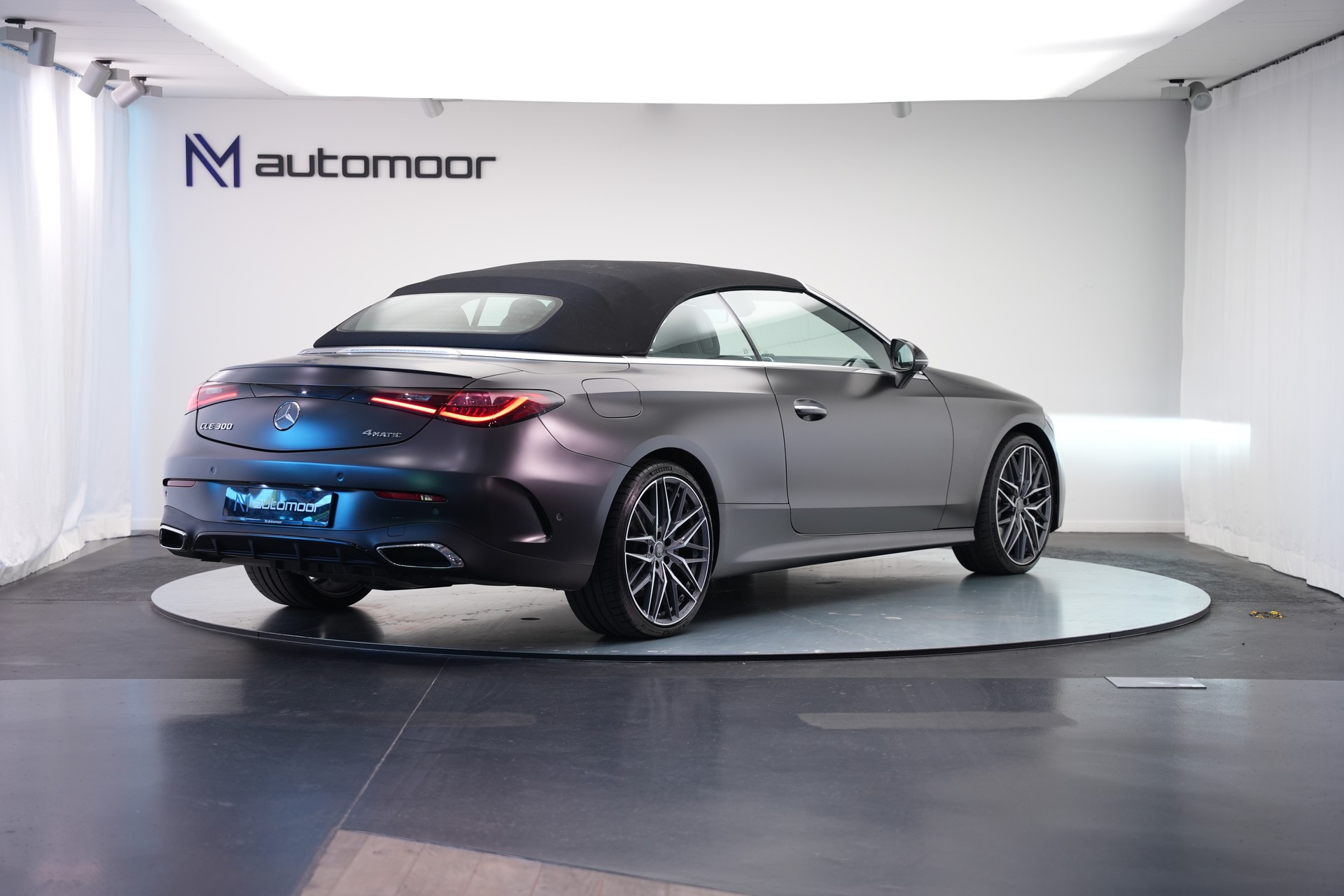 MERCEDES-BENZ CLE 300 Cabrio 4Matic 9G-Tronic-image-11