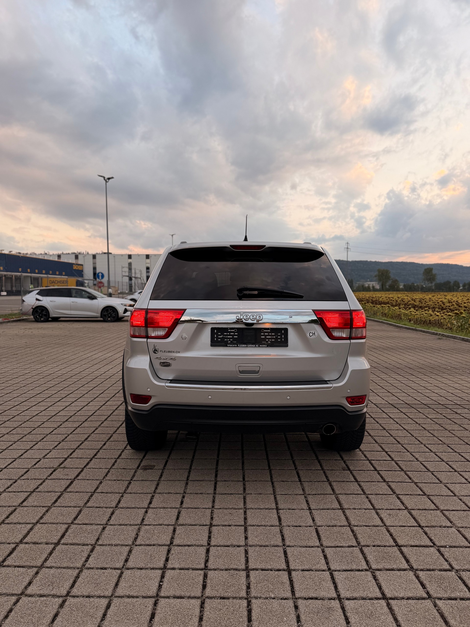 JEEP Grand Cherokee 3.6 V6 Overland Automatic-image-9