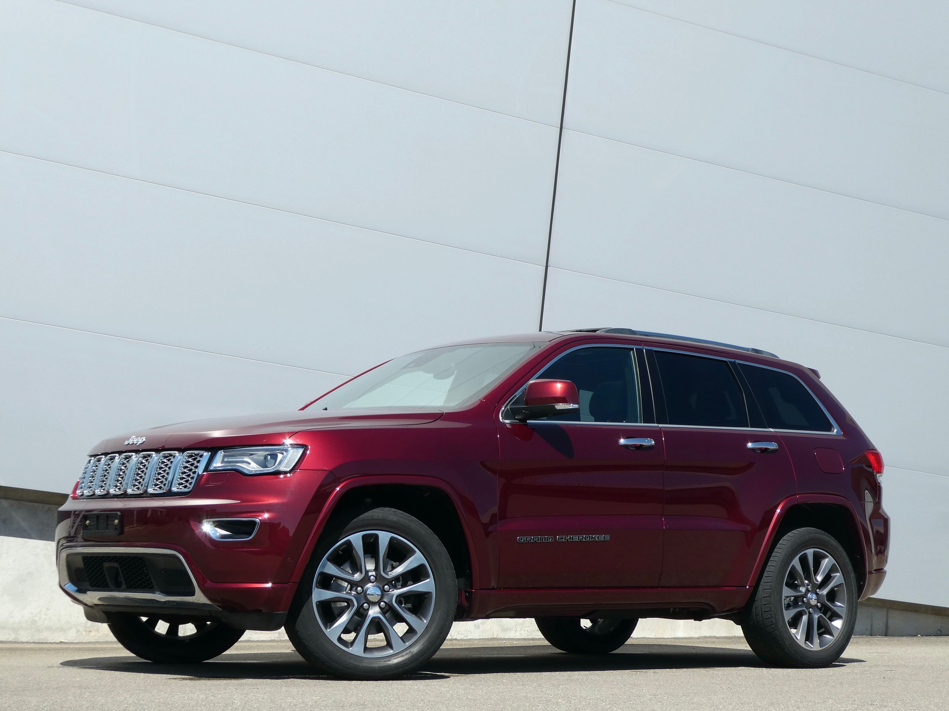 JEEP Grand Cherokee 3.0 CRD Overland Automatic-image-2