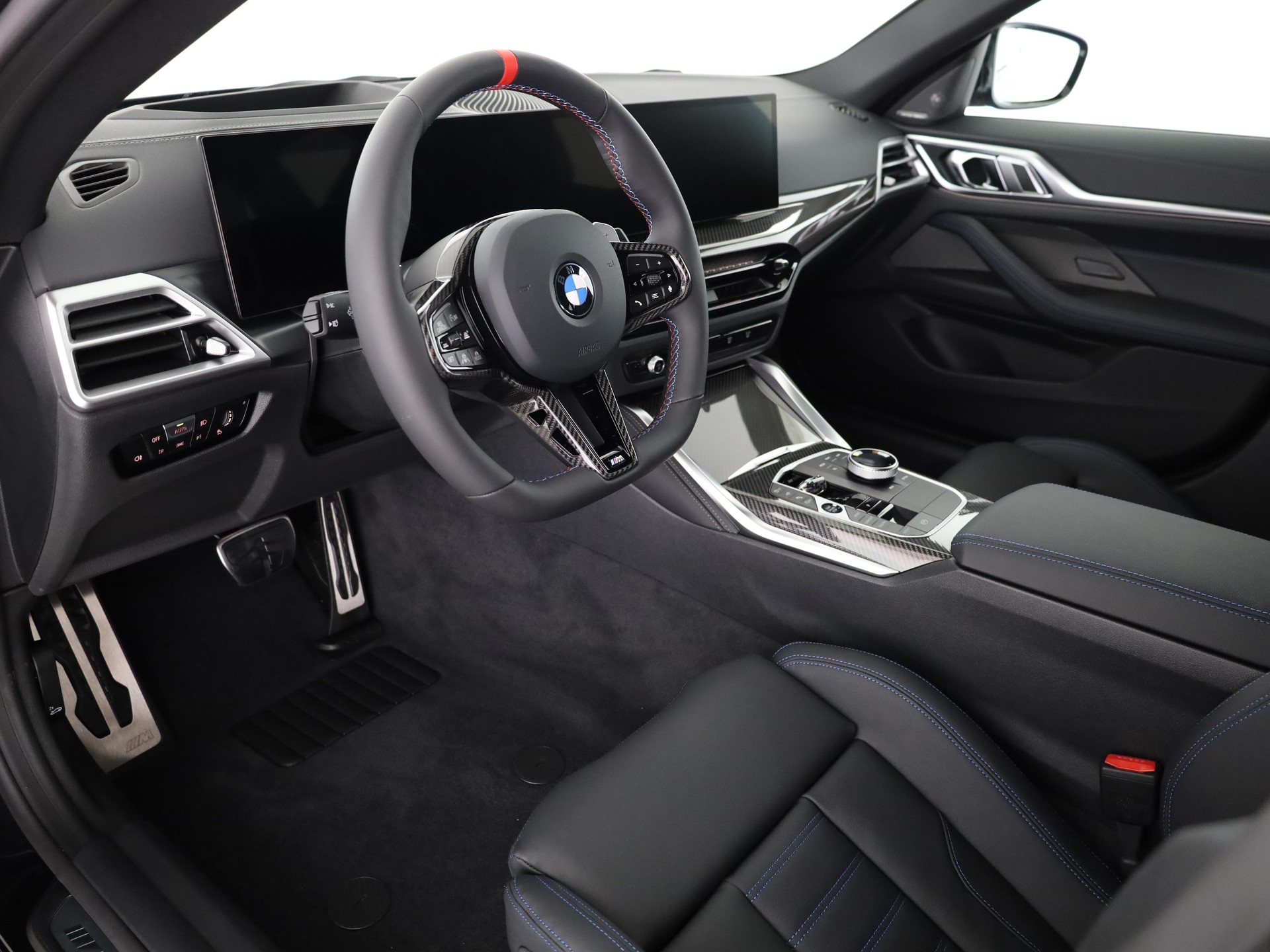 BMW M440i xDrive Gran Coupé-image-13