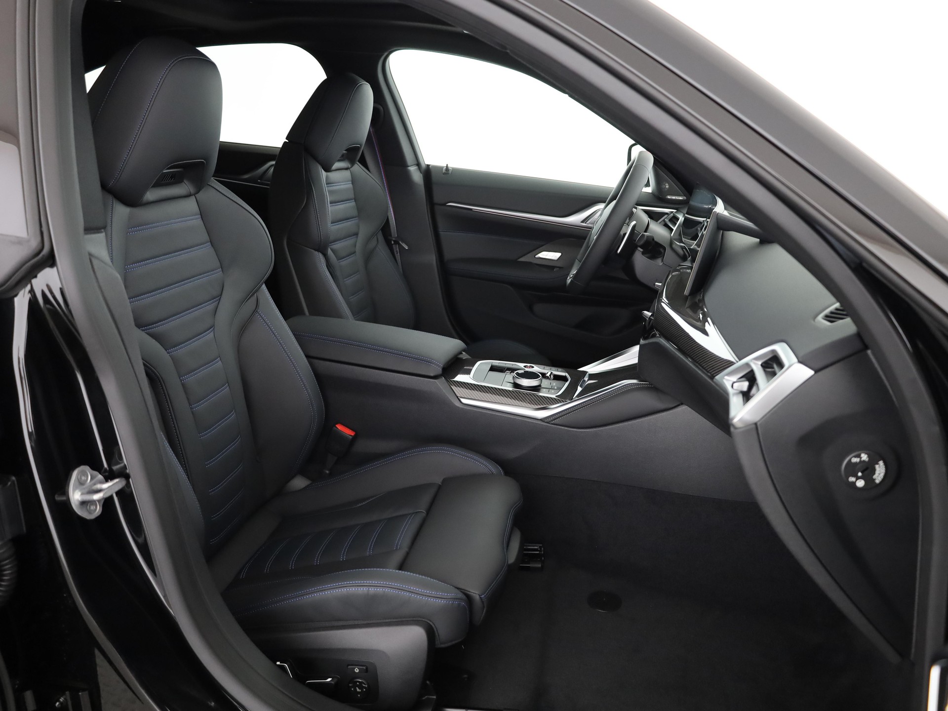 BMW M440i xDrive Gran Coupé-image-15