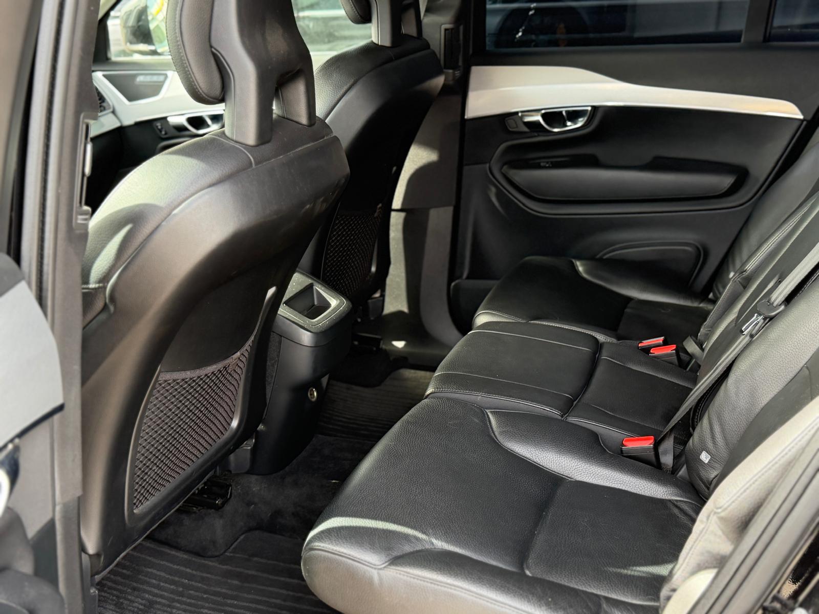 VOLVO XC60 2.4D Momentum Geartronic-image-6