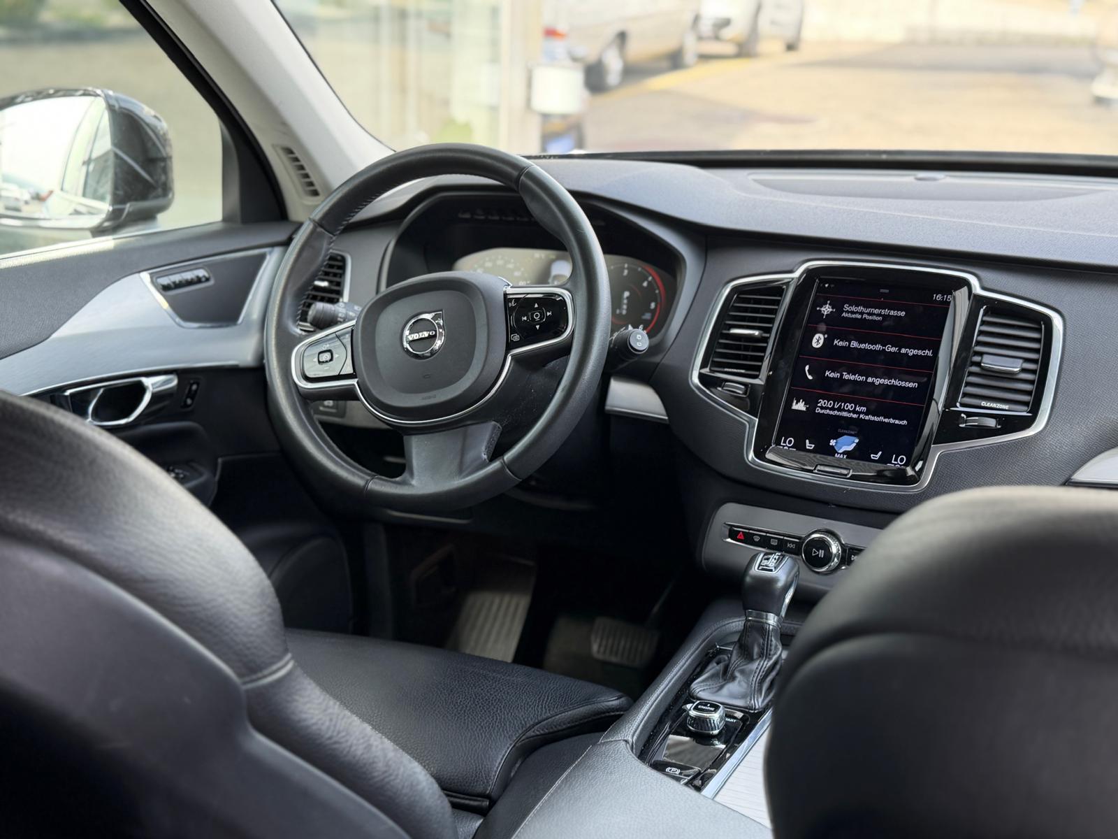 VOLVO XC60 2.4D Momentum Geartronic-image-14