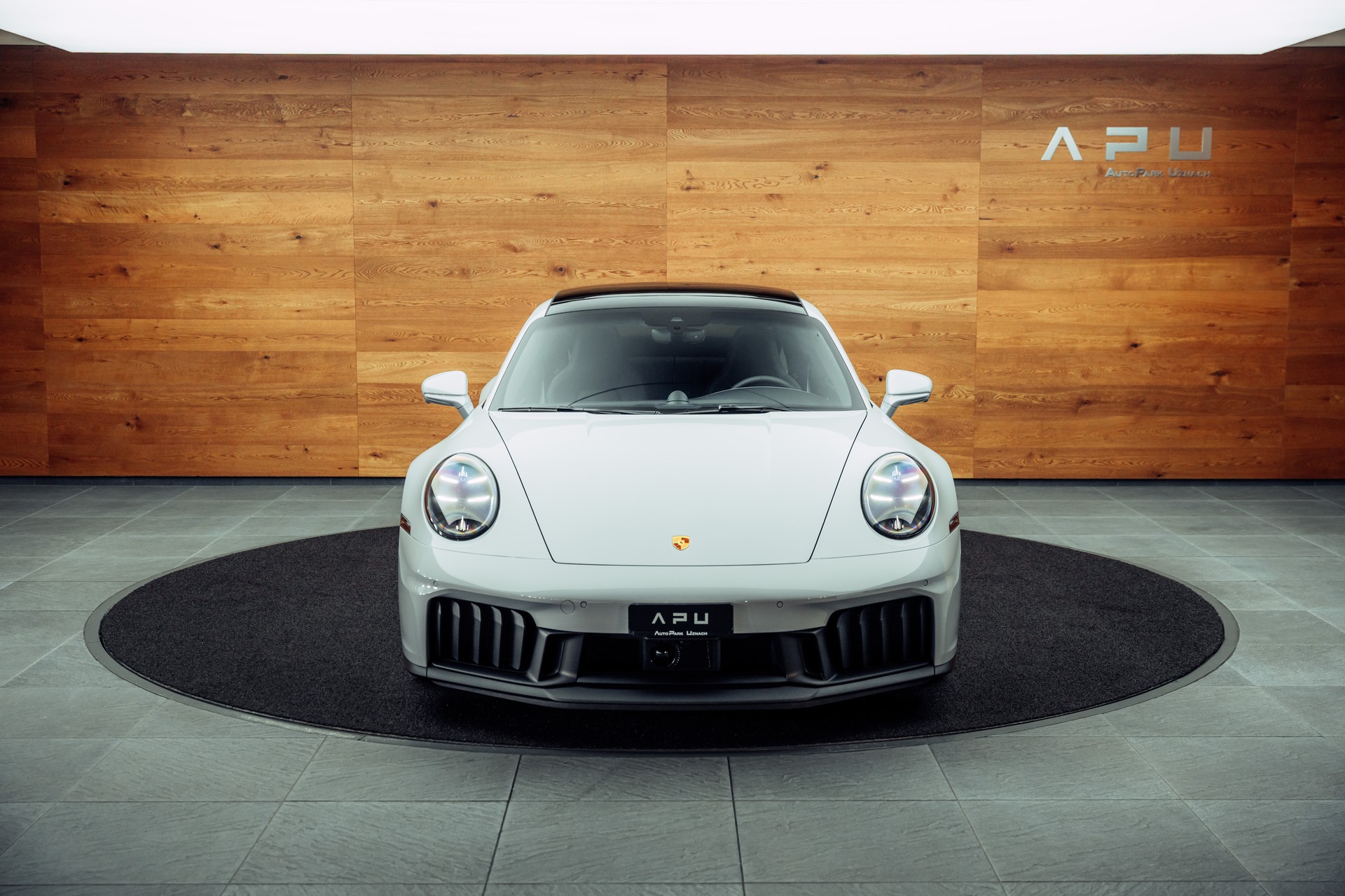 PORSCHE 911 Carrera 4 GTS PDK AeroKit Eisgraumetallic-image-15