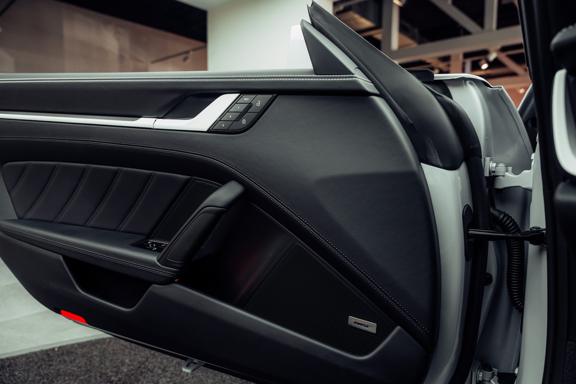 PORSCHE 911 Carrera 4 GTS PDK AeroKit Eisgraumetallic-image-10