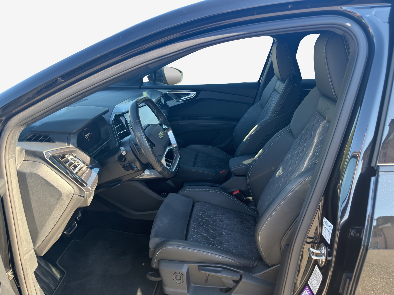 AUDI Q4 Sportback e-tron 45 quattro-image-7