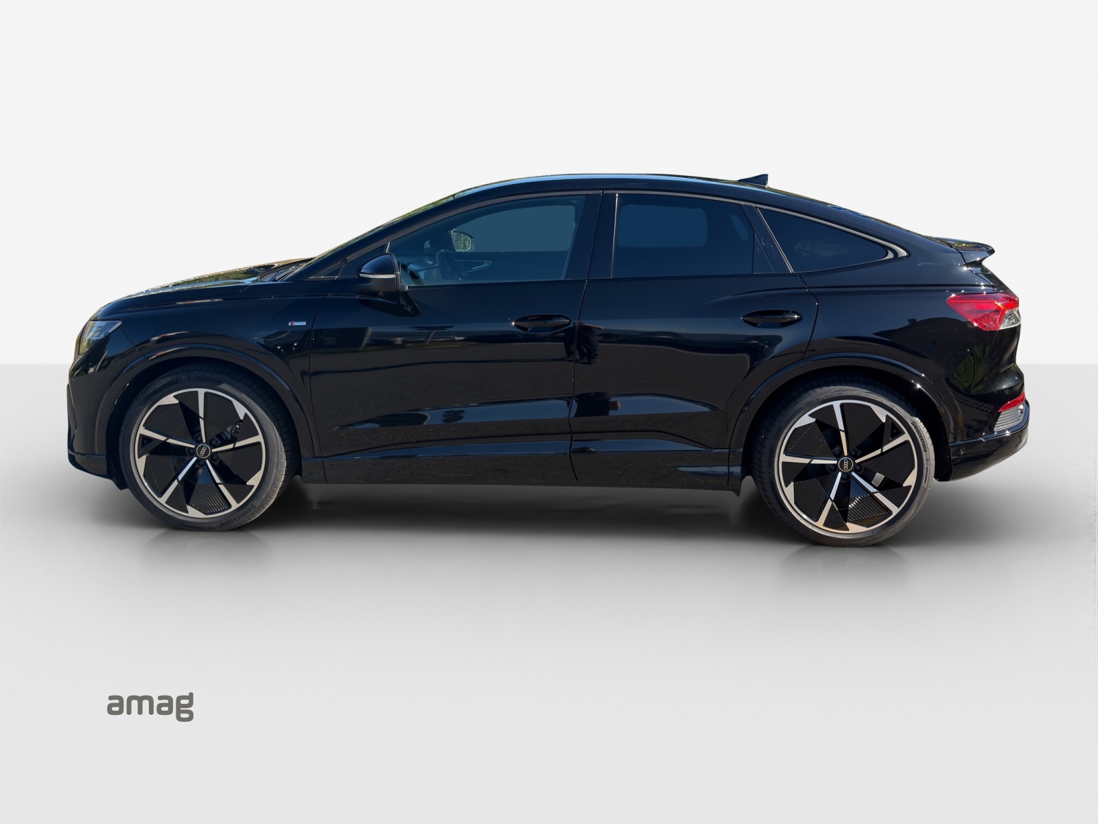 AUDI Q4 Sportback e-tron 45 quattro-image-1