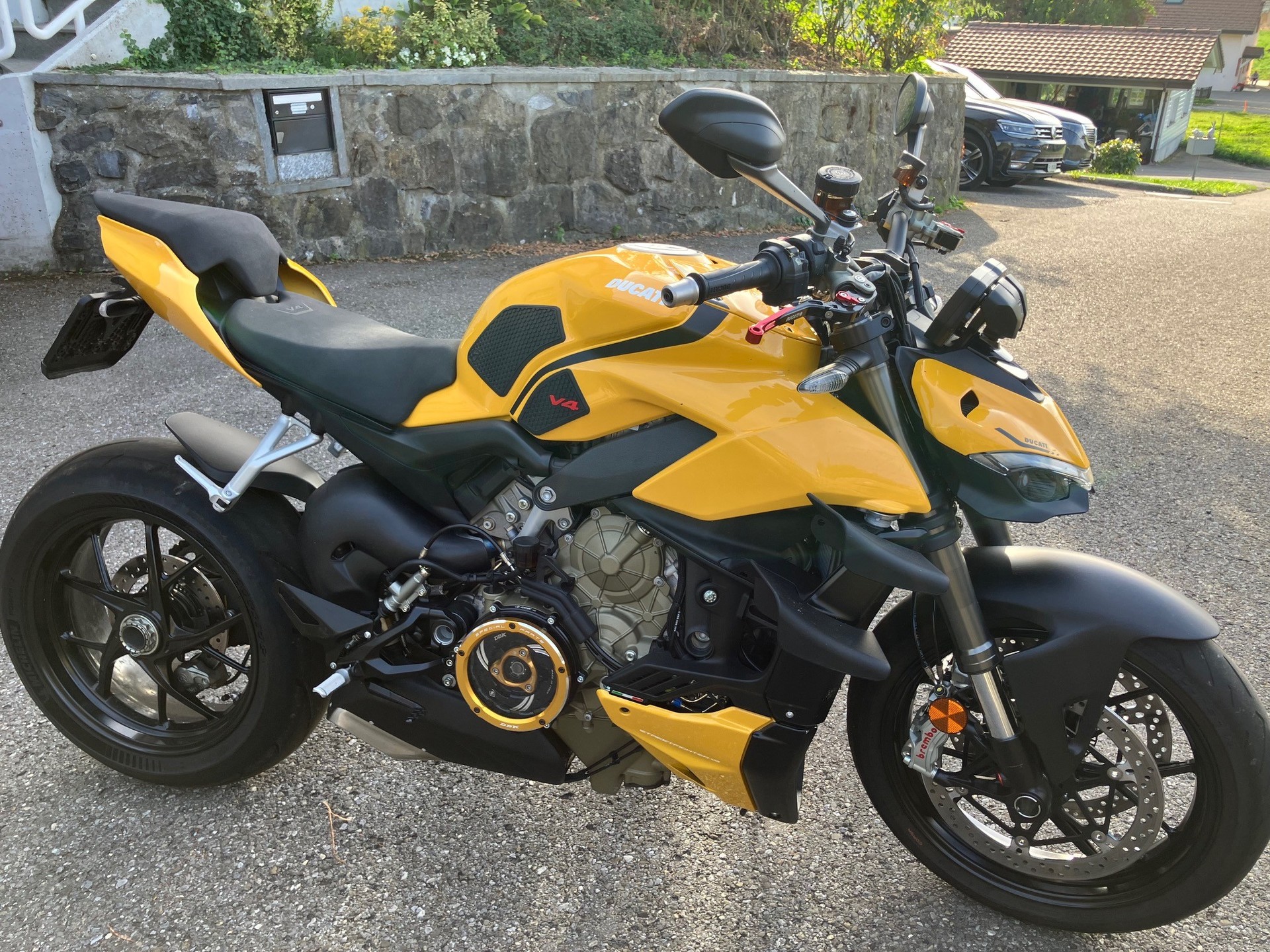 DUCATI STREETFIGHTER V4-image-0