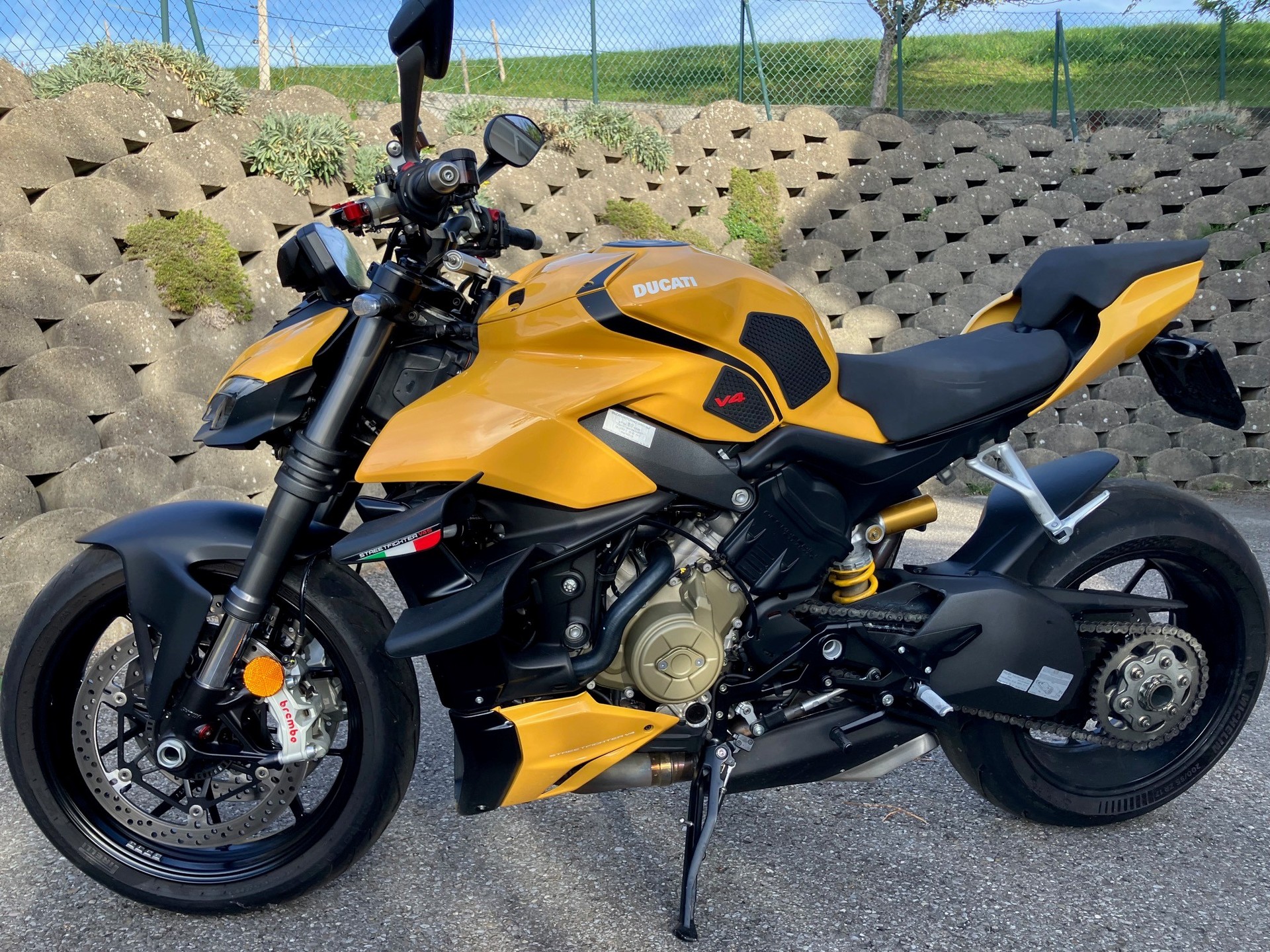 DUCATI STREETFIGHTER V4-image-1