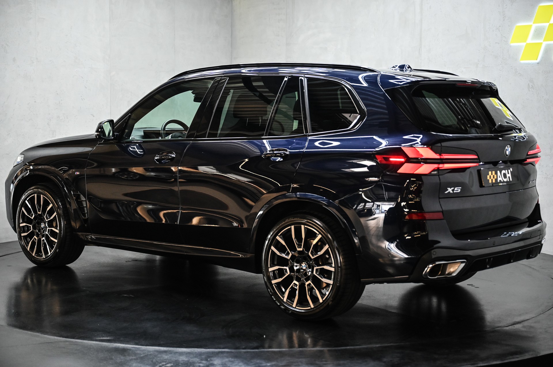 BMW X5 40d xDrive SAG M Sport-showroom-element-3