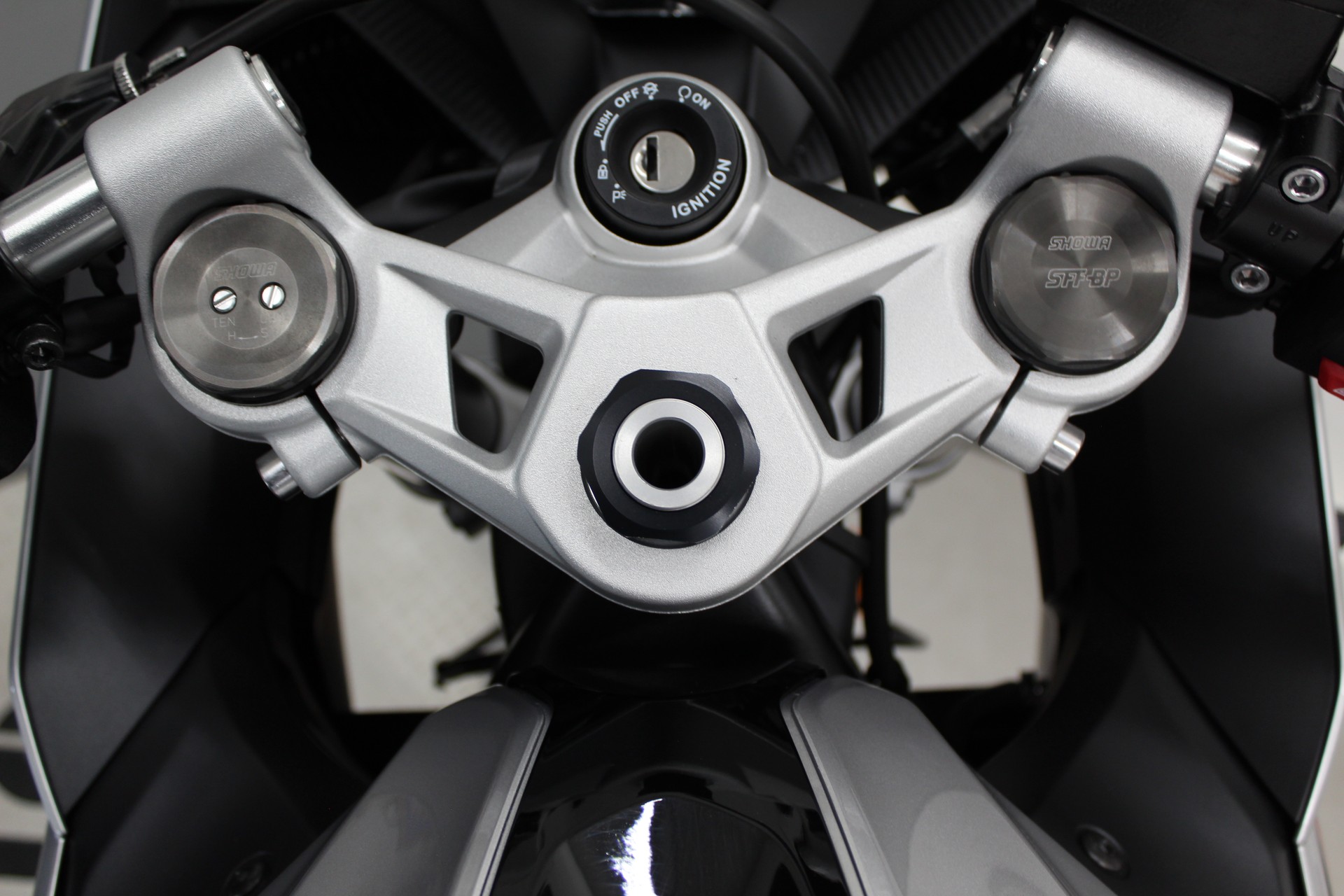 TRIUMPH 660-image-6