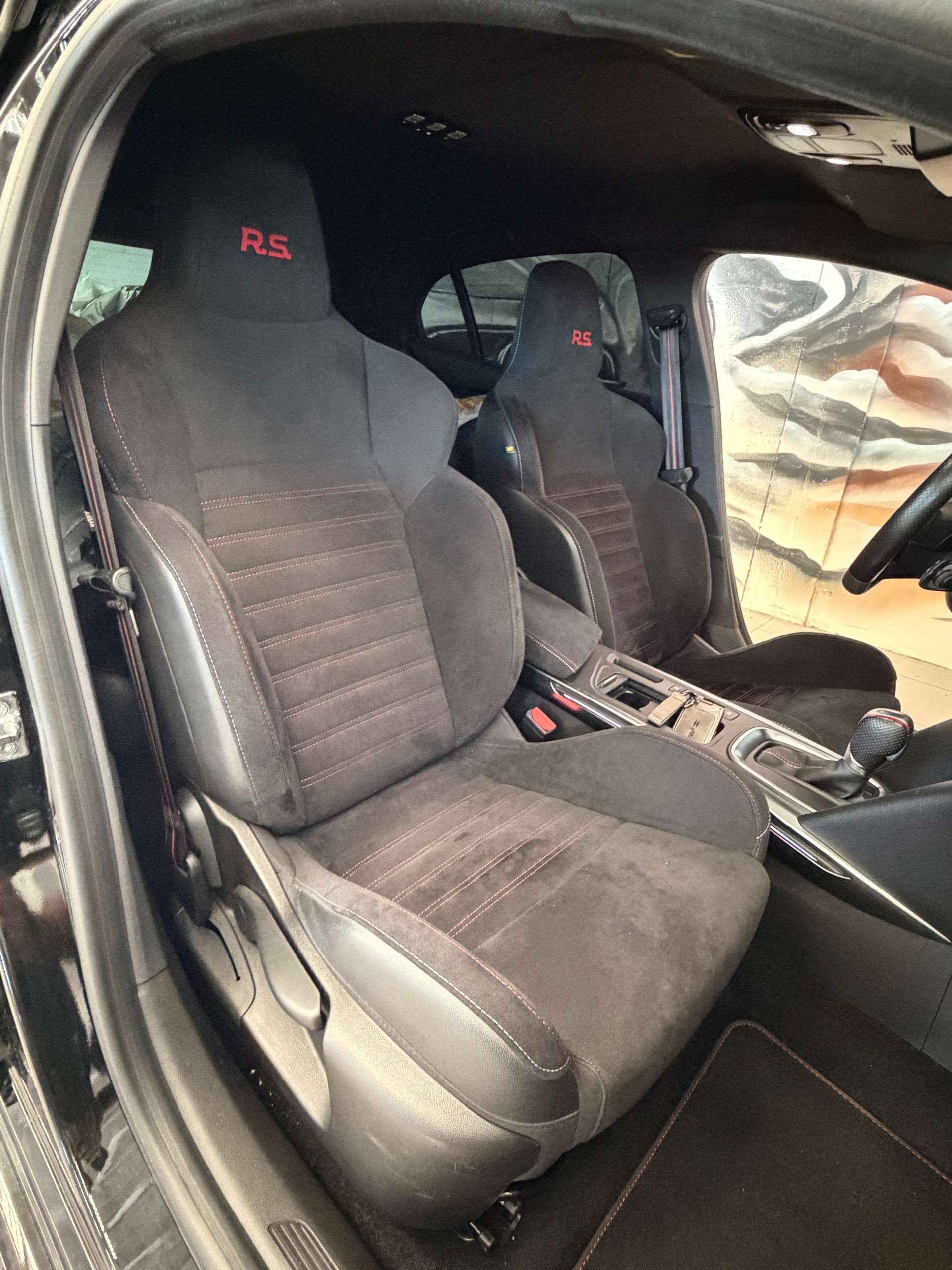 RENAULT Mégane Trophy 300 EDC-image-13