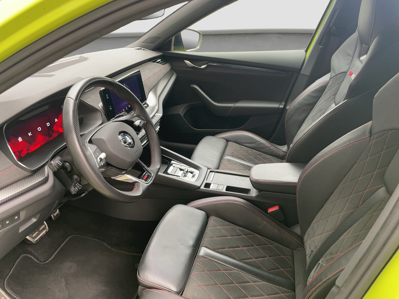 SKODA Octavia Combi 2.0 TDI DSG RS 4x4-image-7