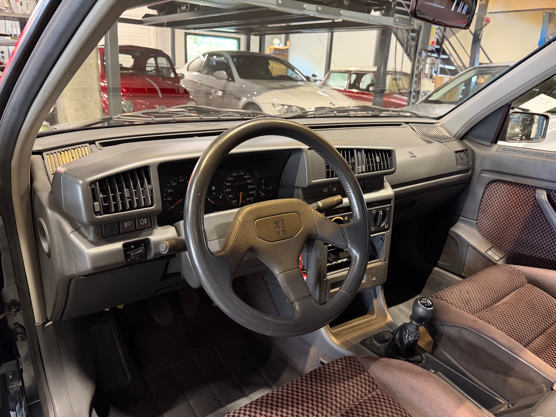 PEUGEOT 405 1.9 Mi16 *Vétéran-Full stock*-image-5