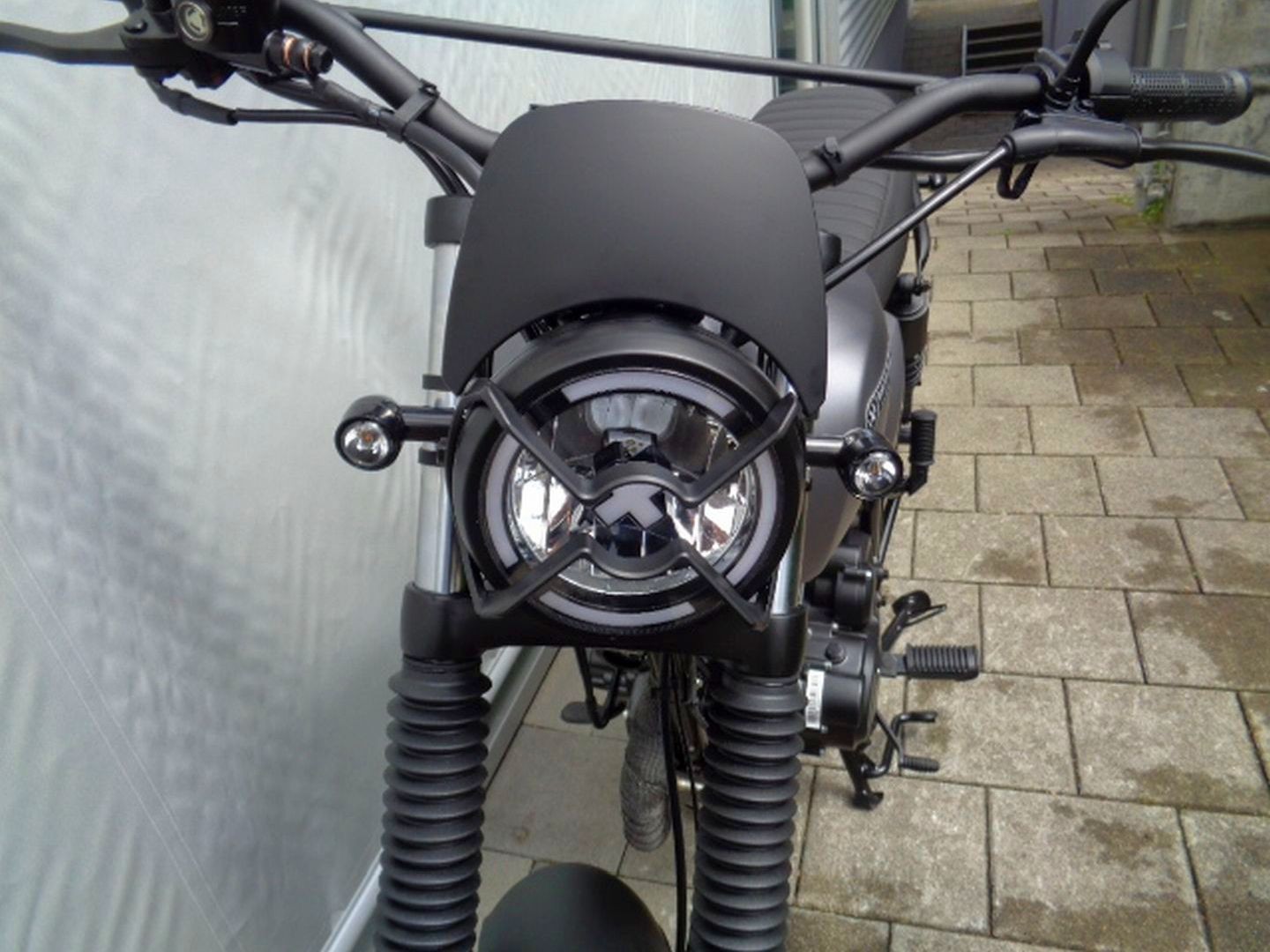 BRIXTON Cromwell 125 ABS-image-3