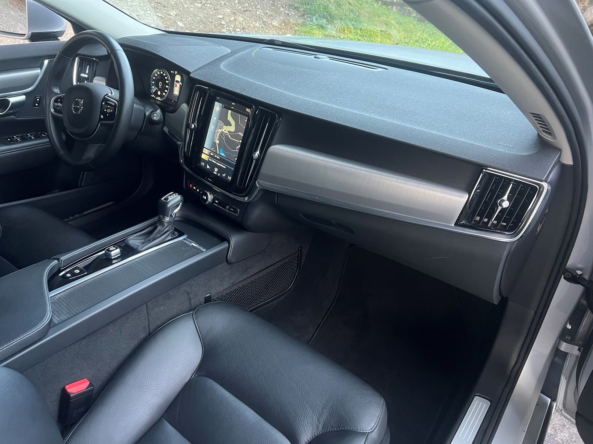 VOLVO V90 D3 Kinetic Geartronic-image-7