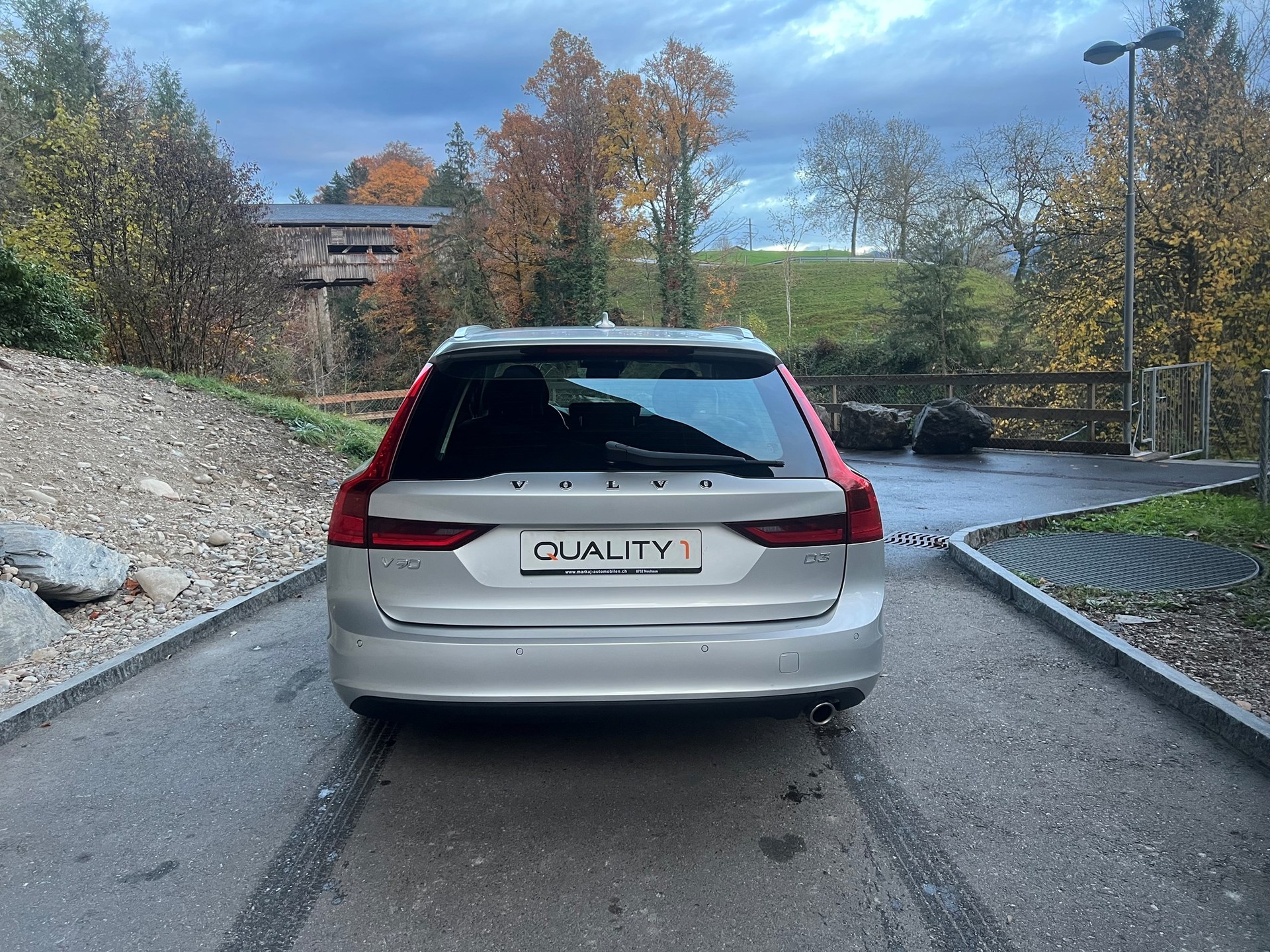 VOLVO V90 D3 Kinetic Geartronic-image-4