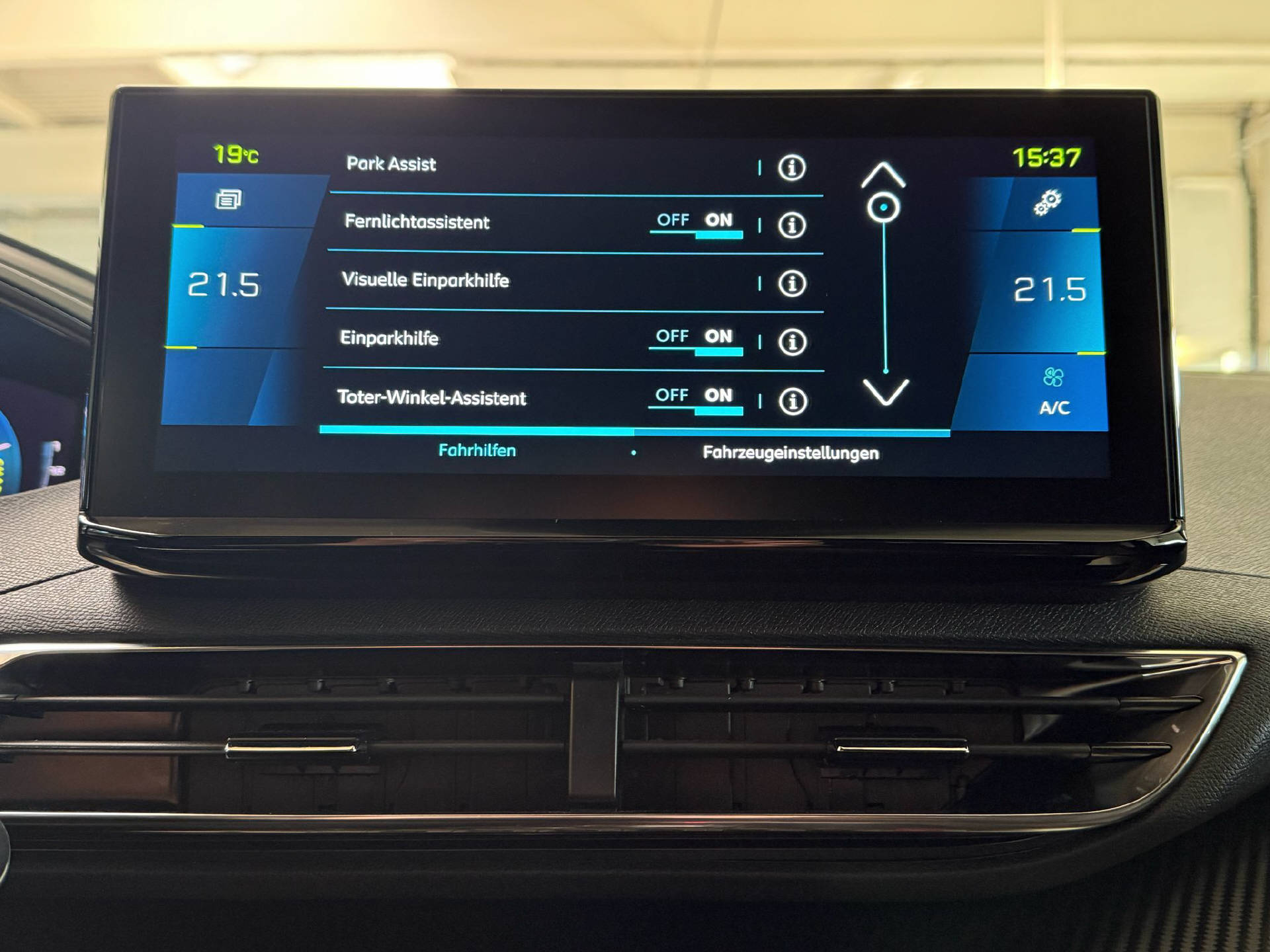 PEUGEOT 3008 1.6 Plug-in Hybrid Allure Pack-image-12