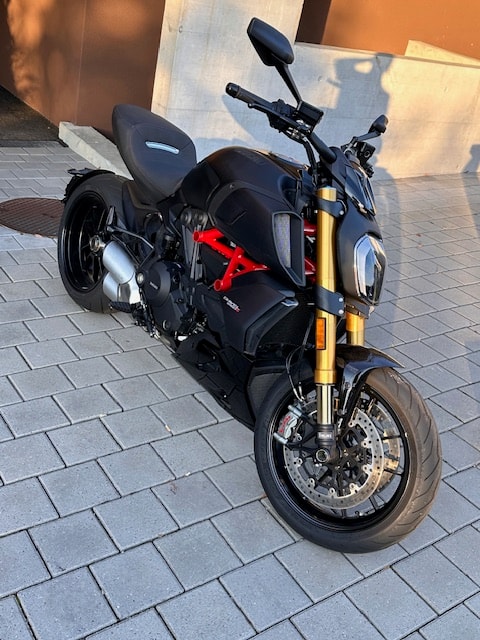 DUCATI Diavel 1260 S-image-1