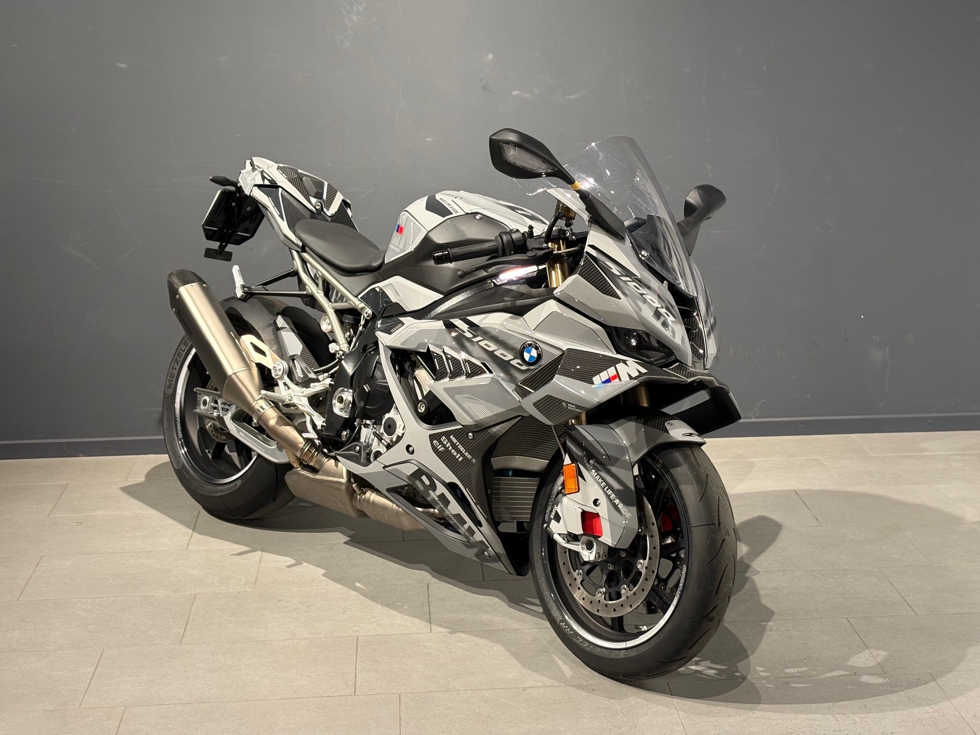 BMW S 1000 RR-image-1