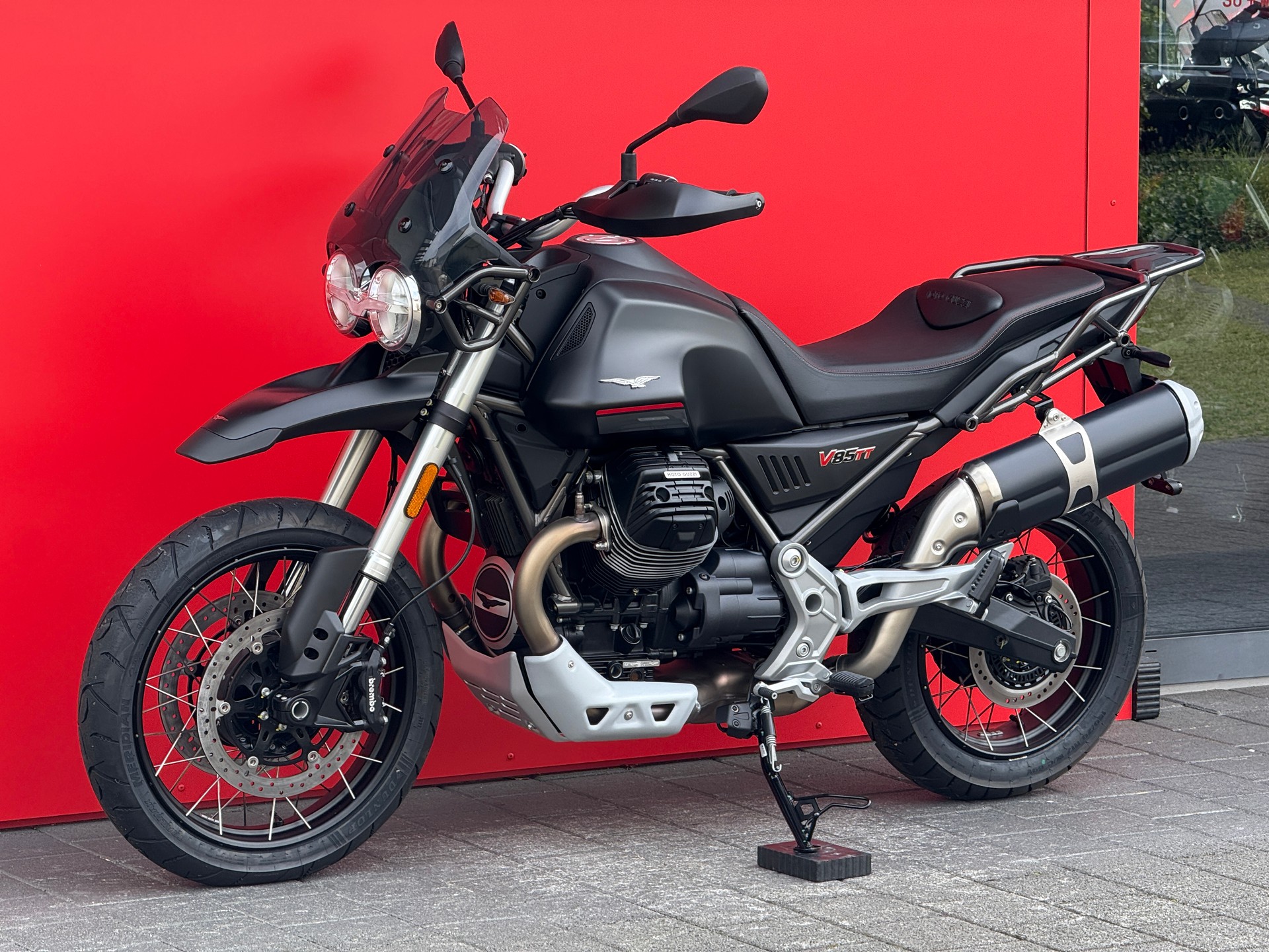 MOTO GUZZI V85 TT (35kW)-image-4