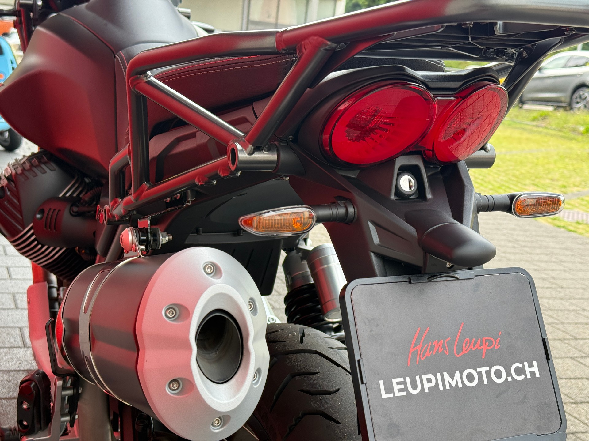 MOTO GUZZI V85 TT (35kW)-image-7