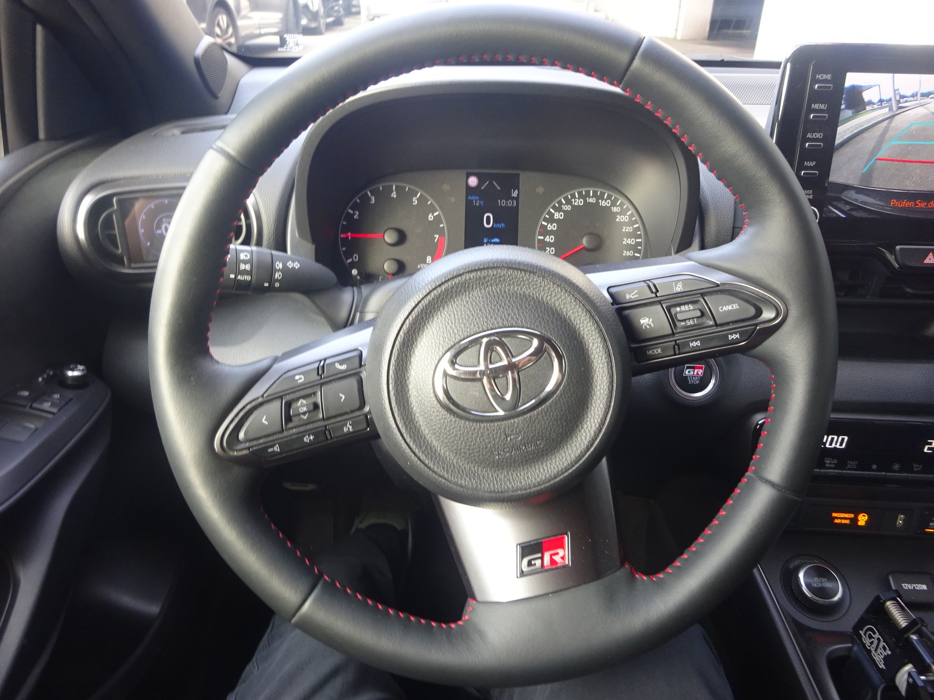 TOYOTA Yaris 1.6 GR Sport-image-13