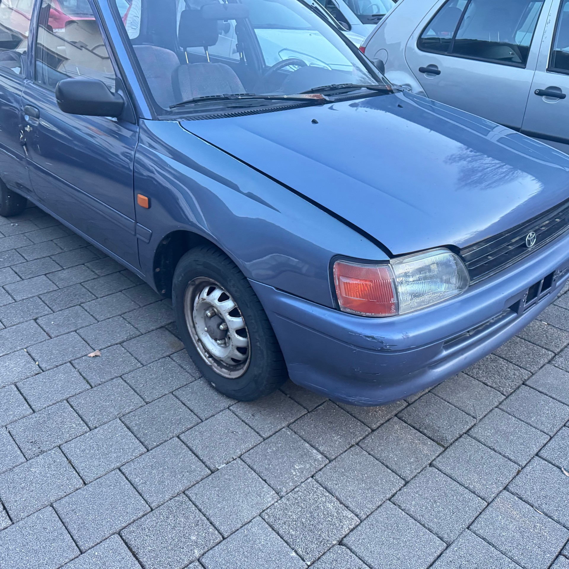 TOYOTA Starlet 1.3 XLi-image-1