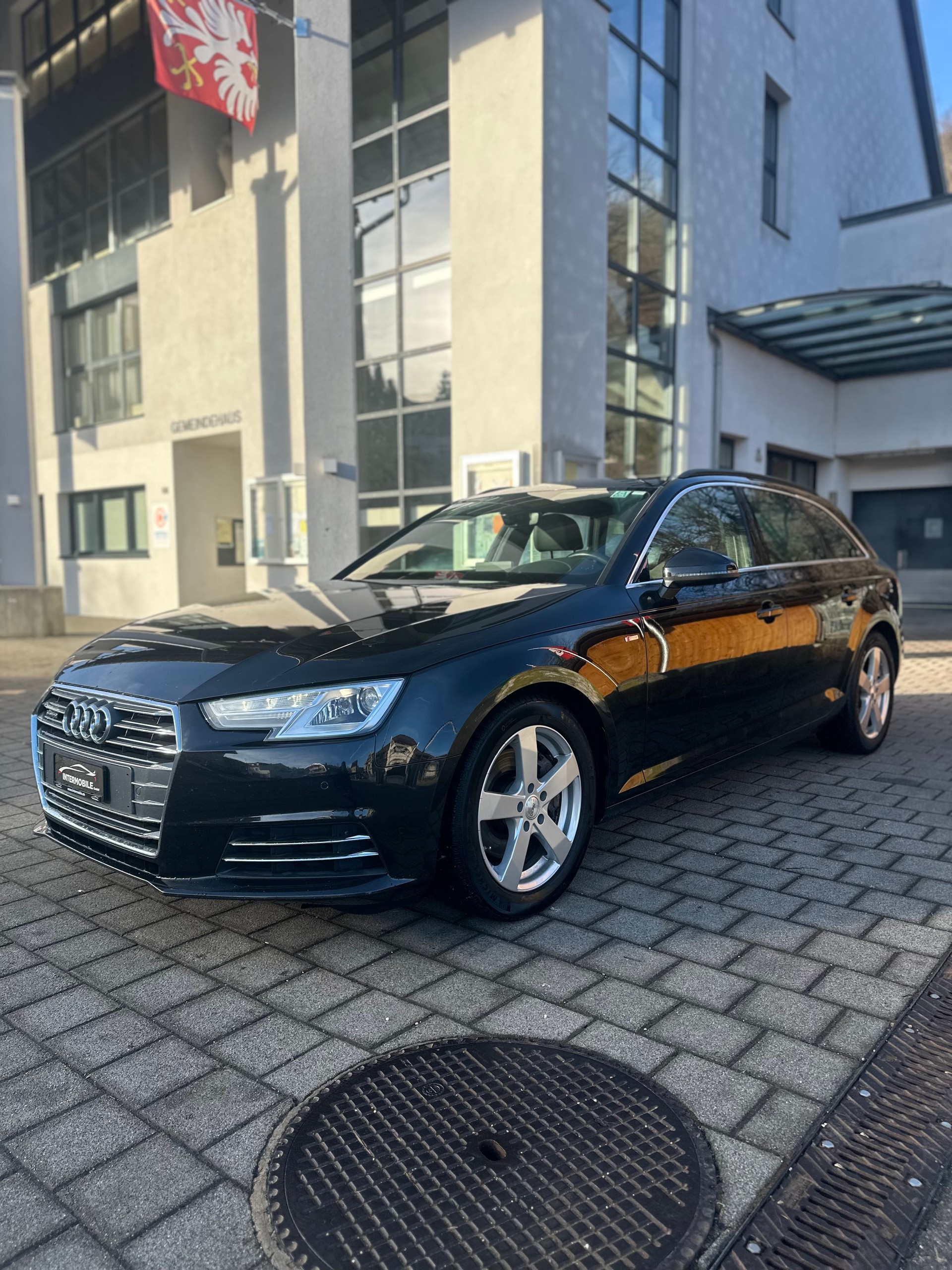 AUDI A4 Avant 2.0 TDI quattro S-tronic-image-2