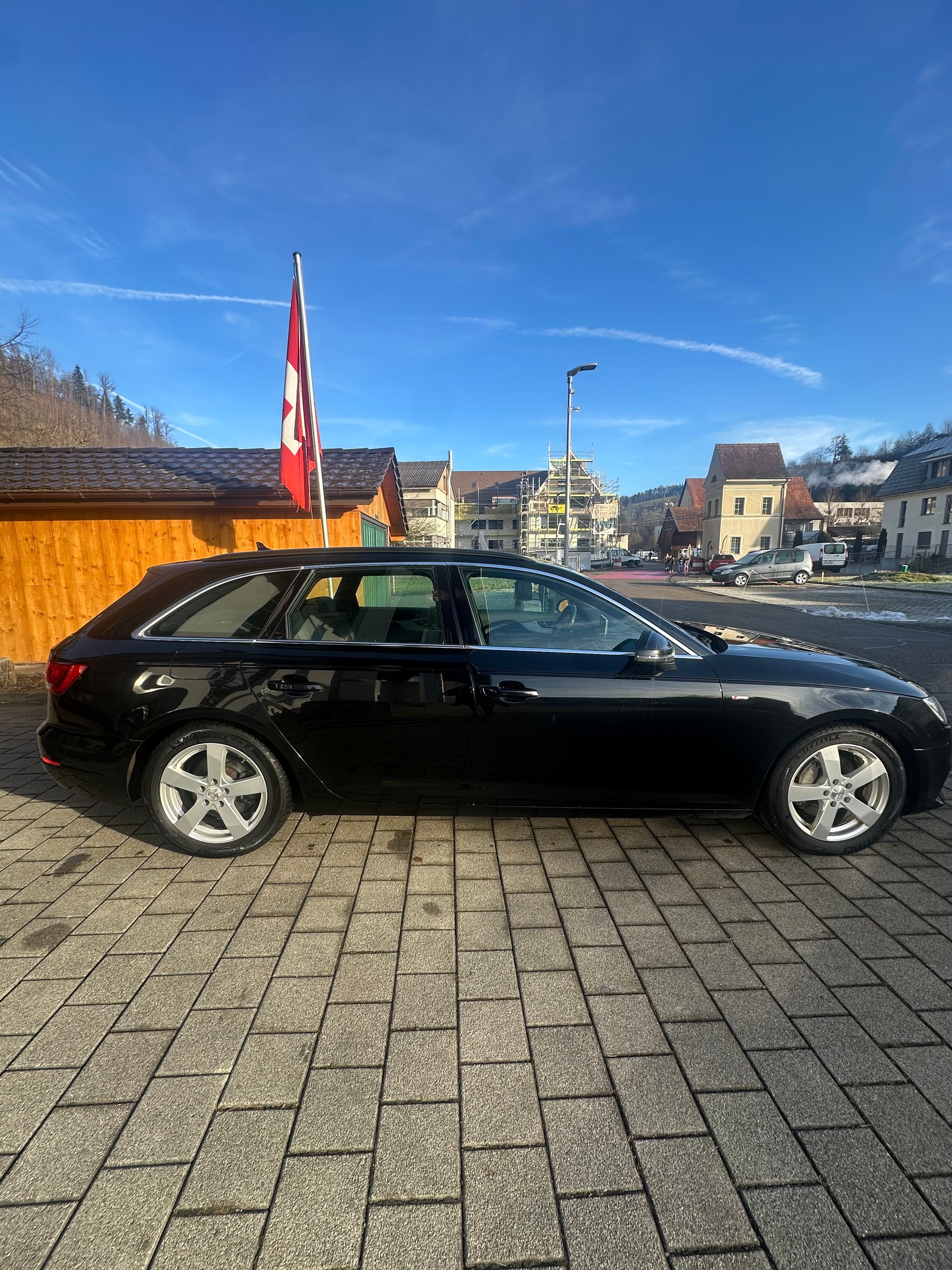 AUDI A4 Avant 2.0 TDI quattro S-tronic-image-6