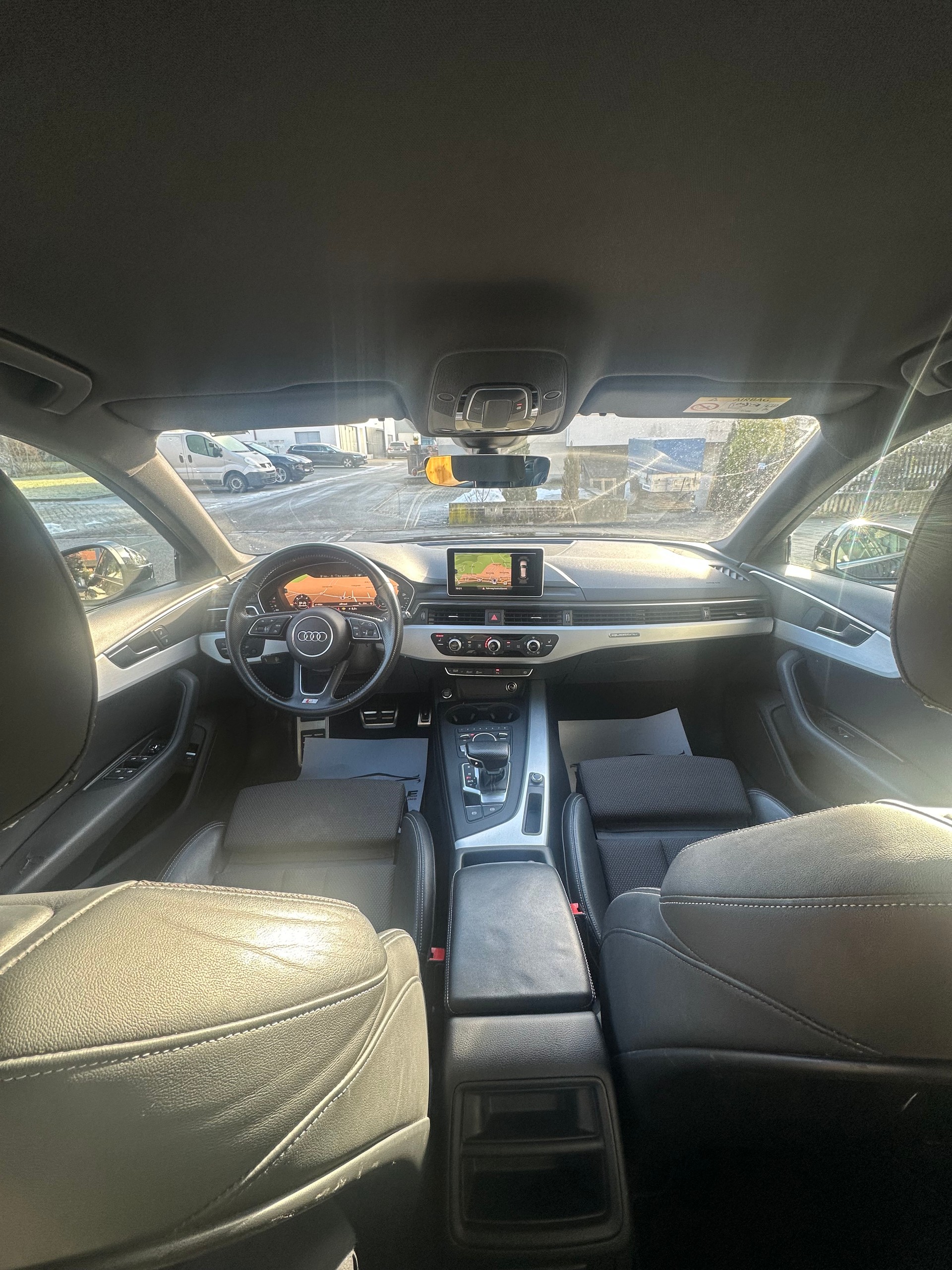 AUDI A4 Avant 2.0 TDI quattro S-tronic-image-12