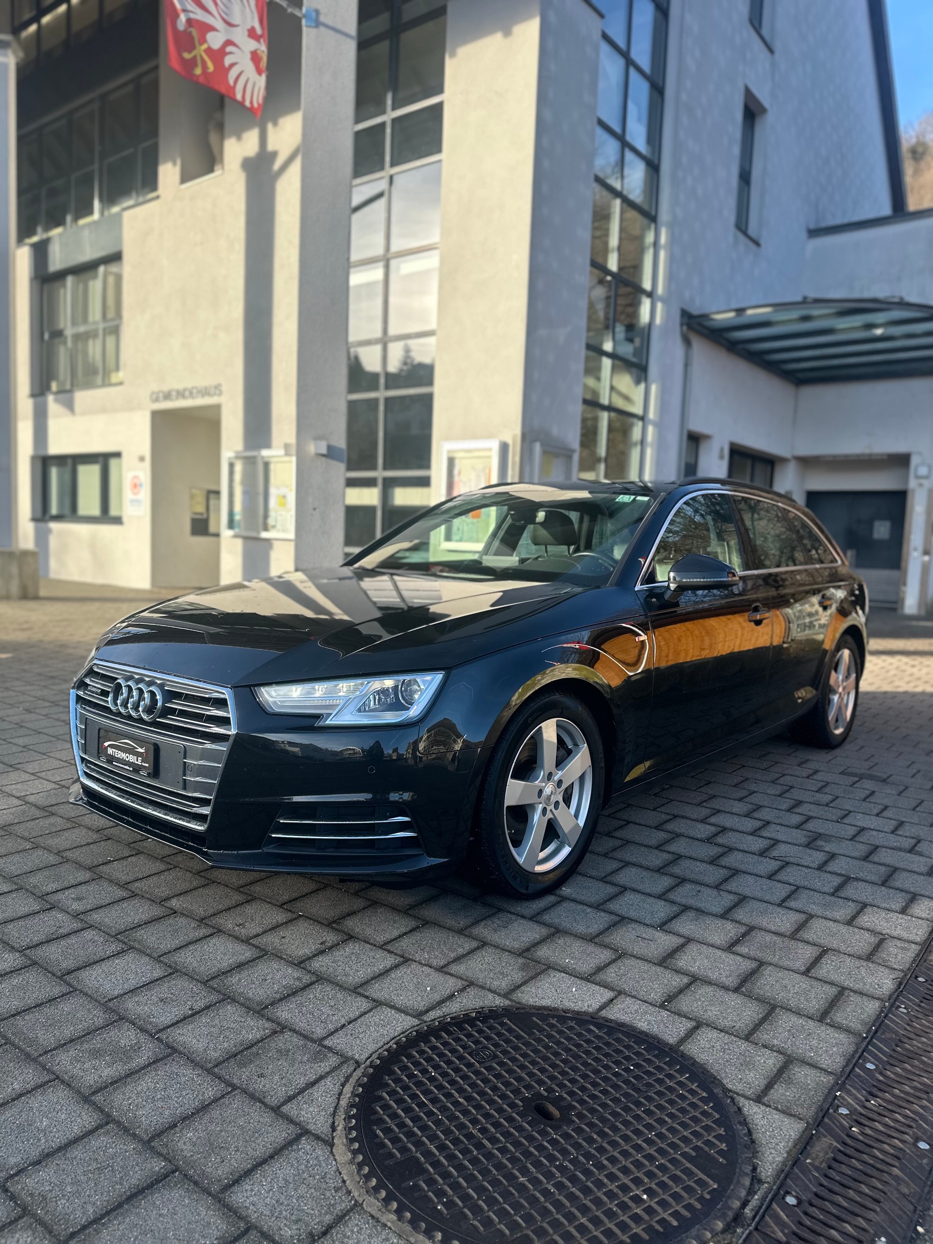 AUDI A4 Avant 2.0 TDI quattro S-tronic-image-1