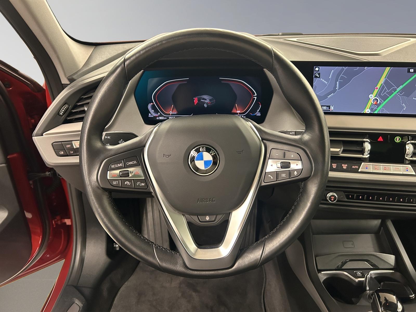 BMW 120d xDrive-image-15