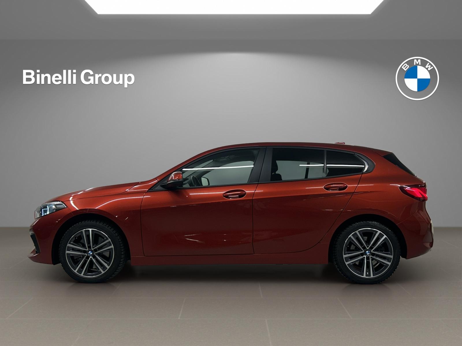 BMW 120d xDrive-showroom-element-1