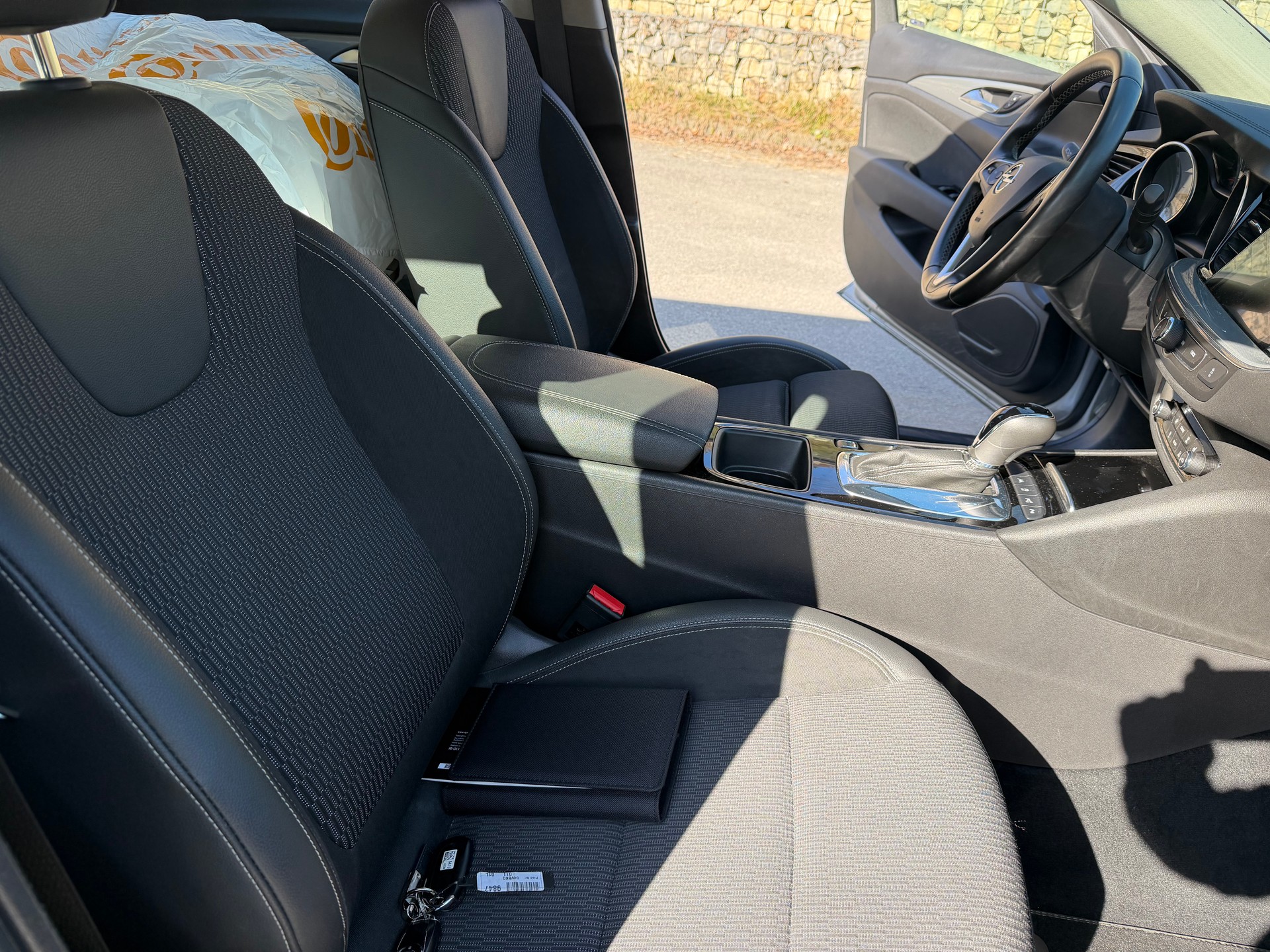 OPEL Insignia 1.6 CDTI Sports Tourer Edition Automatic-image-12