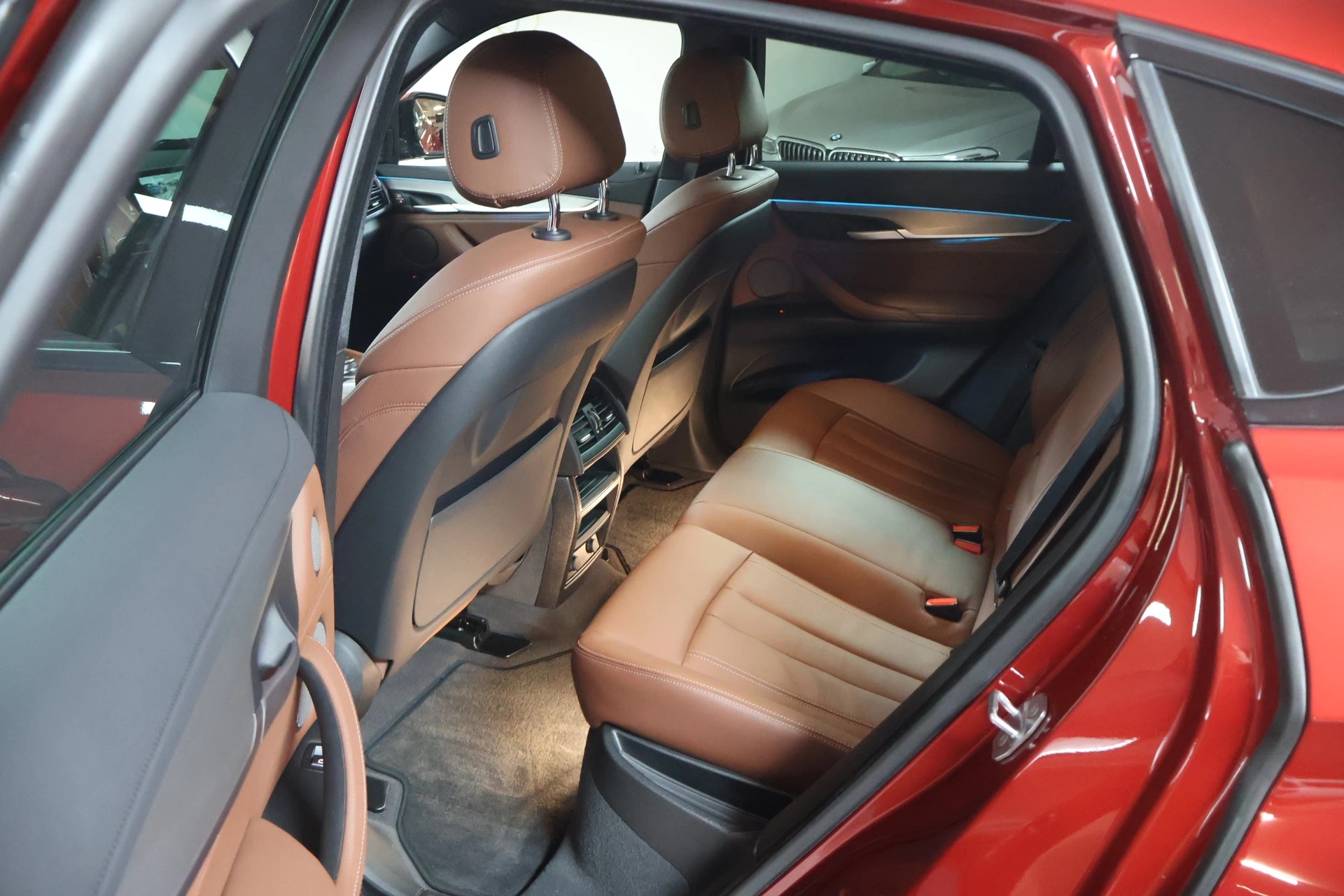 BMW X6 xDrive 40d Steptronic M SPORTPAKET-image-15