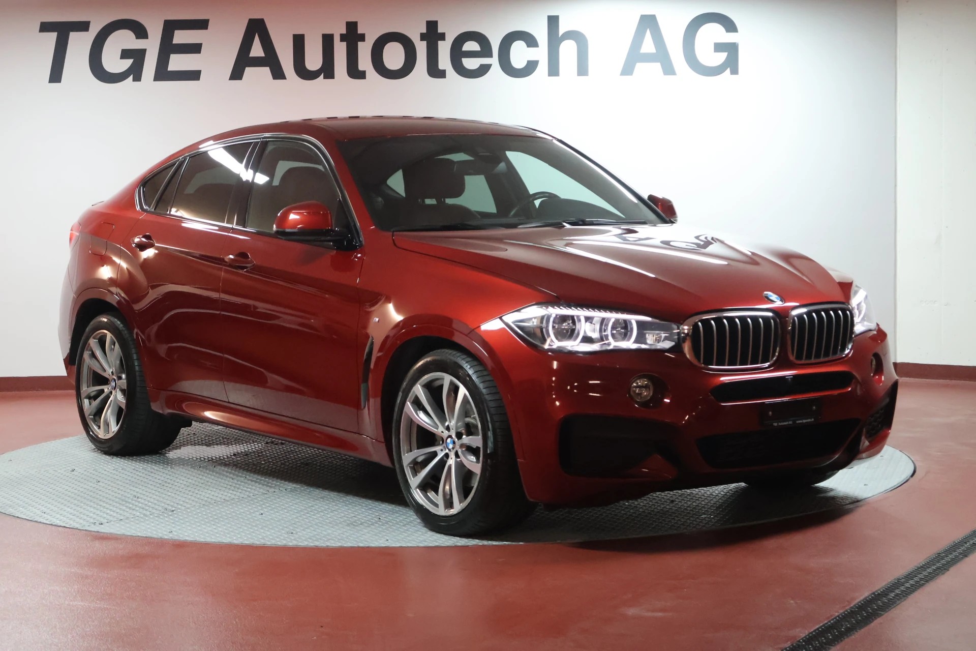 BMW X6 xDrive 40d Steptronic M SPORTPAKET-showroom-element-2
