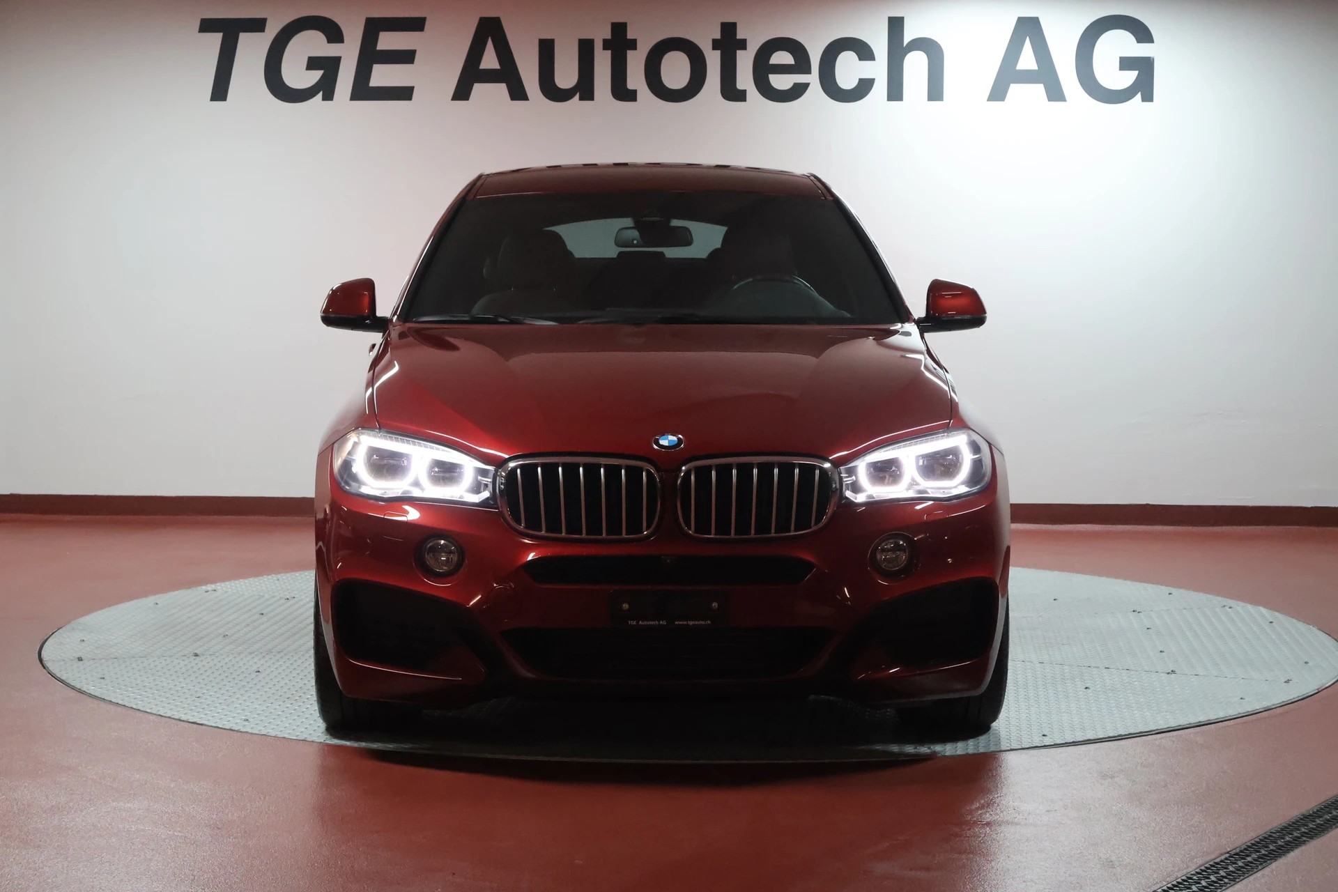 BMW X6 xDrive 40d Steptronic M SPORTPAKET-showroom-element-1