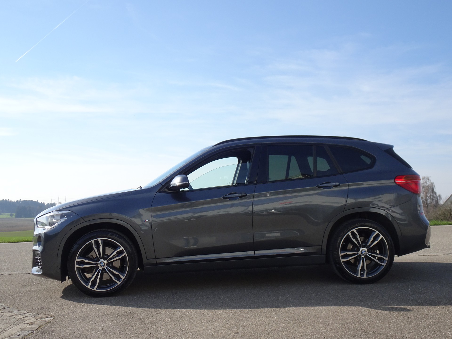 BMW X1 xDrive 25i M Sport Steptronic-image-1