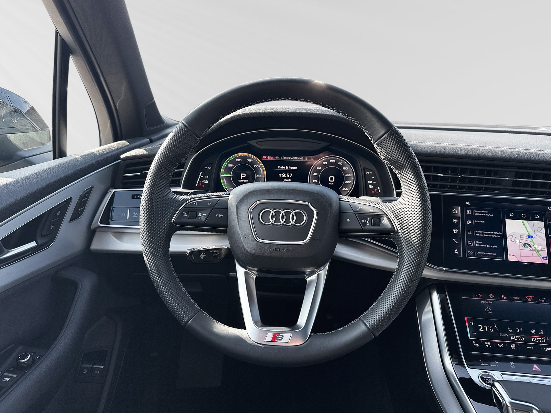 AUDI Q7 60 TFSI e quattro PHEV S line tiptronic-image-5