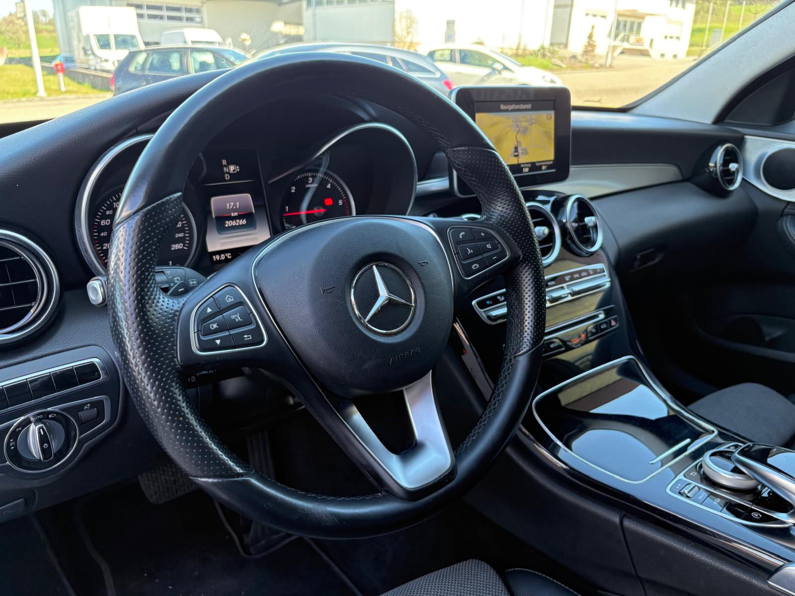 MERCEDES-BENZ C 250 BlueTEC Avantgarde 4Matic 7G-Tronic-image-5