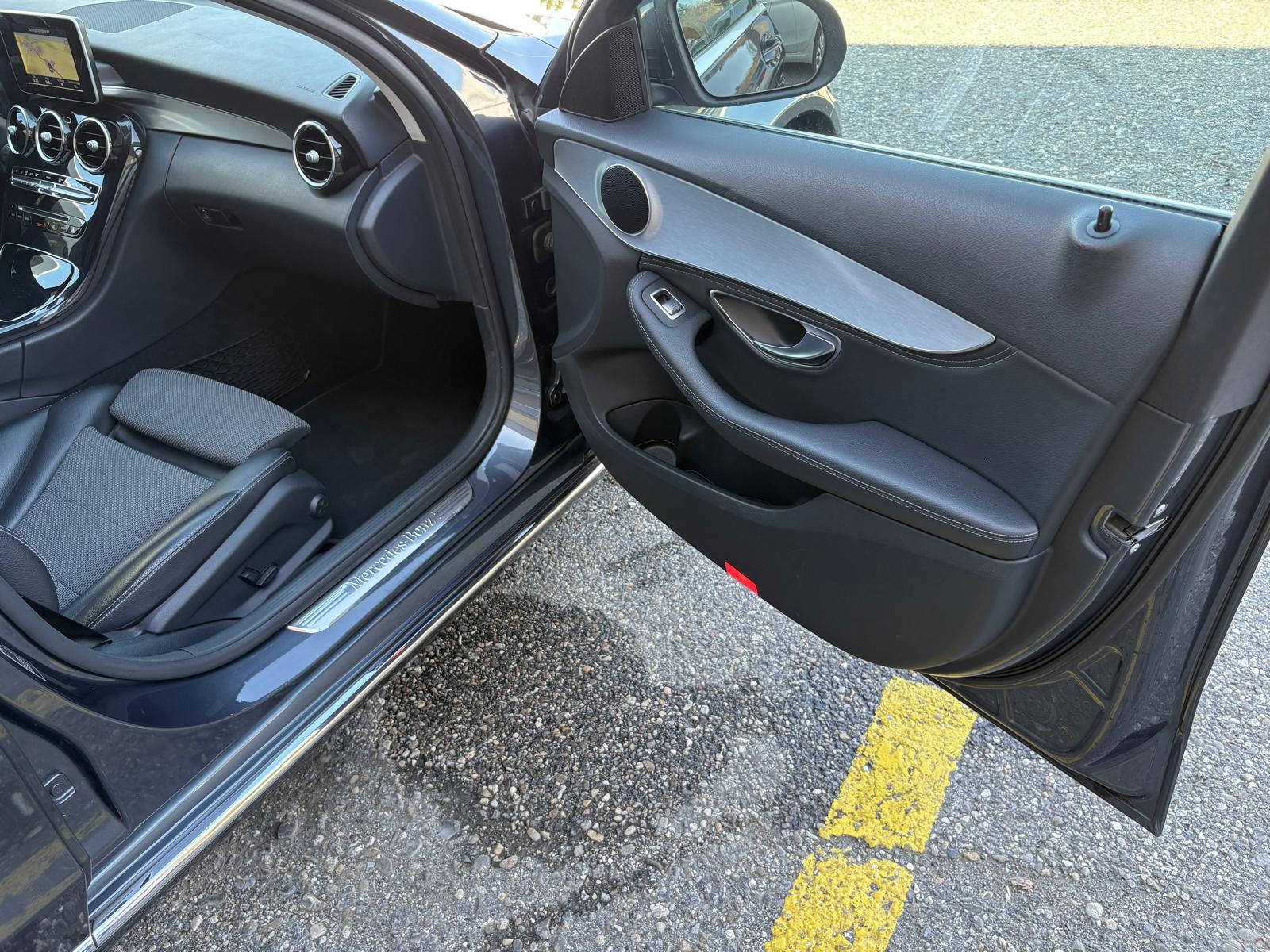 MERCEDES-BENZ C 250 BlueTEC Avantgarde 4Matic 7G-Tronic-image-9