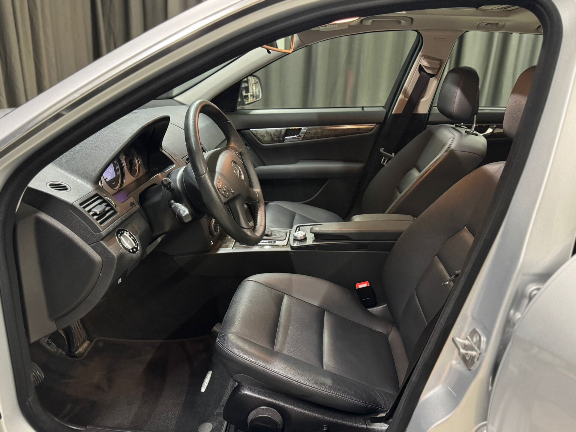 MERCEDES-BENZ C 350 CDI (320 CDI) Elégance 4Matic 7G-Tronic-image-7