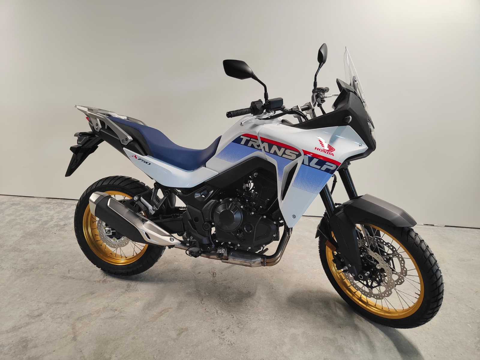HONDA XL 750 Transalp-image-1