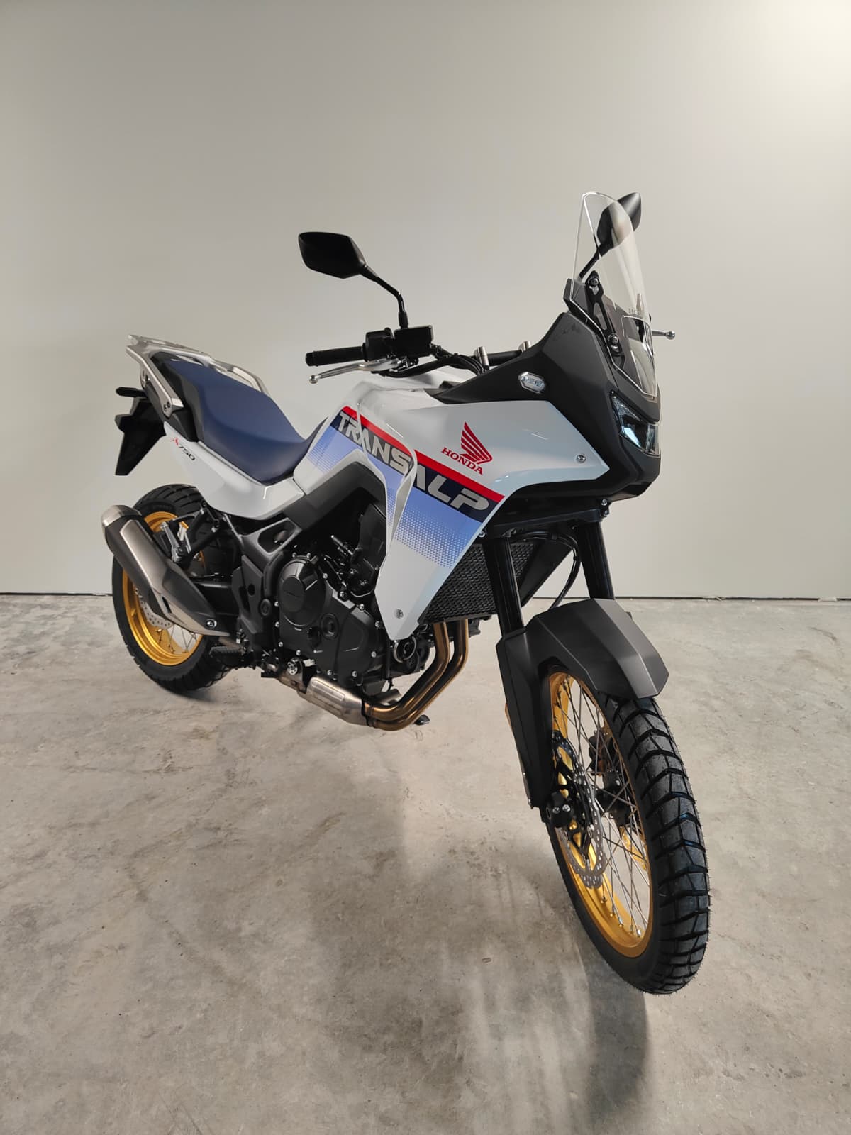 HONDA XL 750 Transalp-image-0