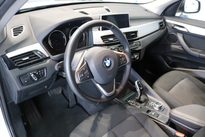 BMW X1 xDrive 18d Steptronic-showroom-element-3