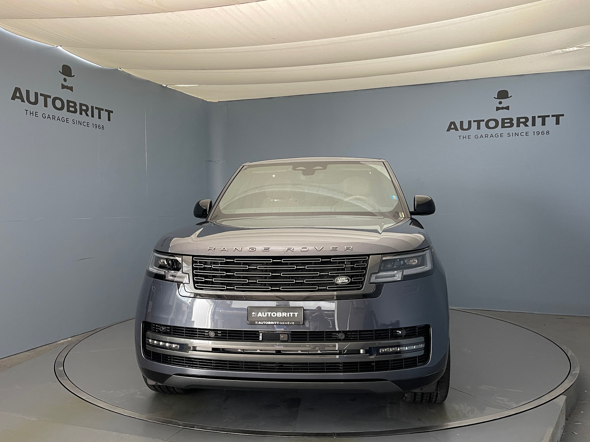 LAND ROVER Range Rover 4.4 V8 Autobiography-showroom-element-1