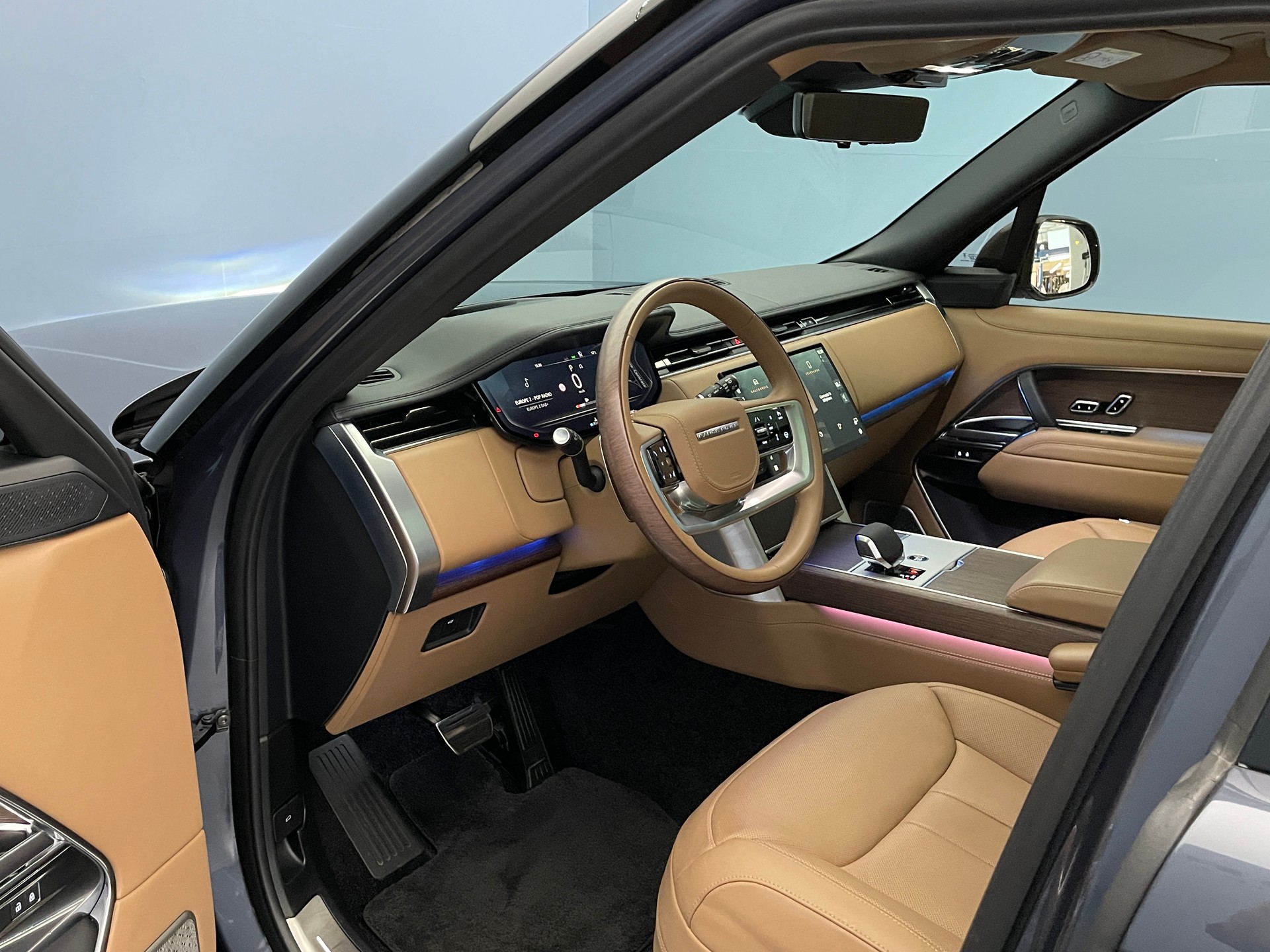 LAND ROVER Range Rover 4.4 V8 Autobiography-image-6